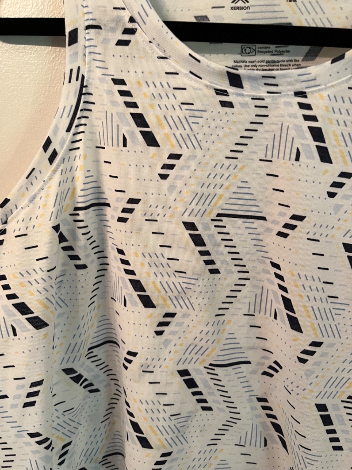 Xersion White Black Blue Yellow Geometric Print Tank Top Size L Fitness Gym
