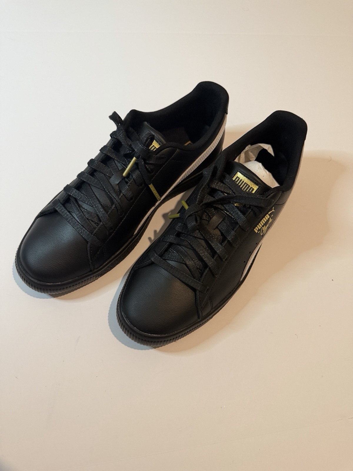 PUMA Clyde Men’s Low Top Lace-Up Sneakers Black/White Rubber Sole