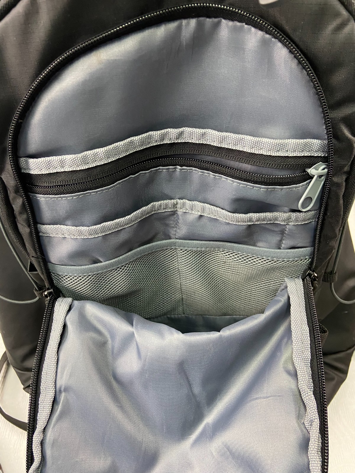 Hurley 18 in Black Backpack with Laptop Sleeve (broken zipper)