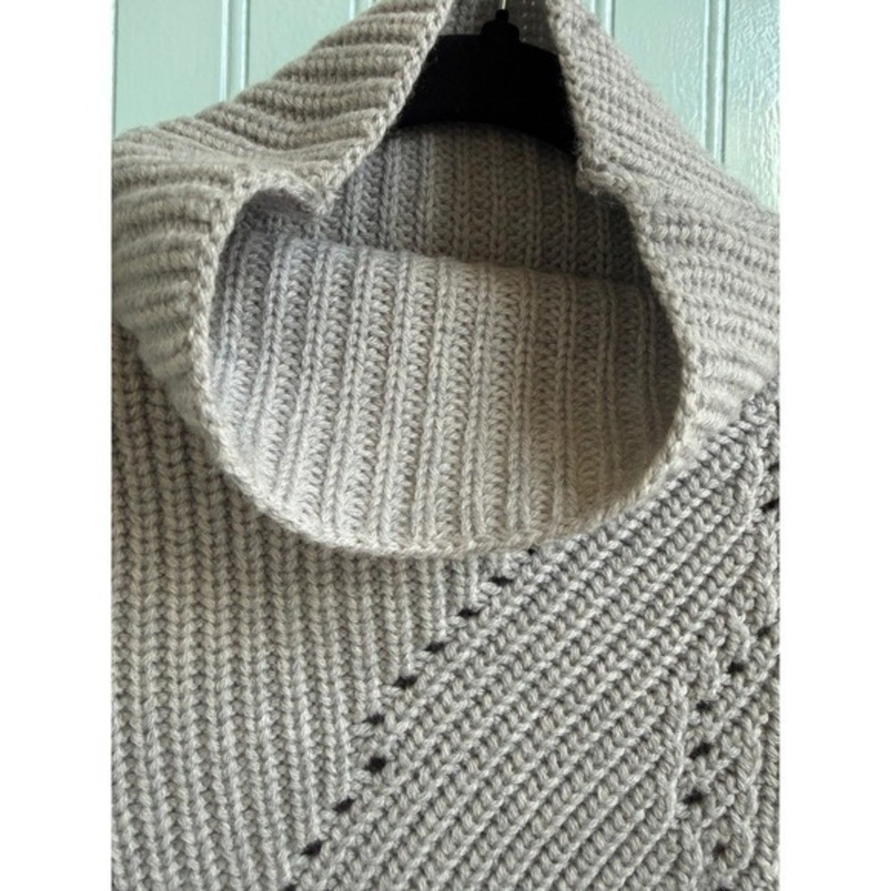 Wilfred Aritzia Grey 100% Wool Sleeveless Cowl Neck Knit Sweater XS Minimalist