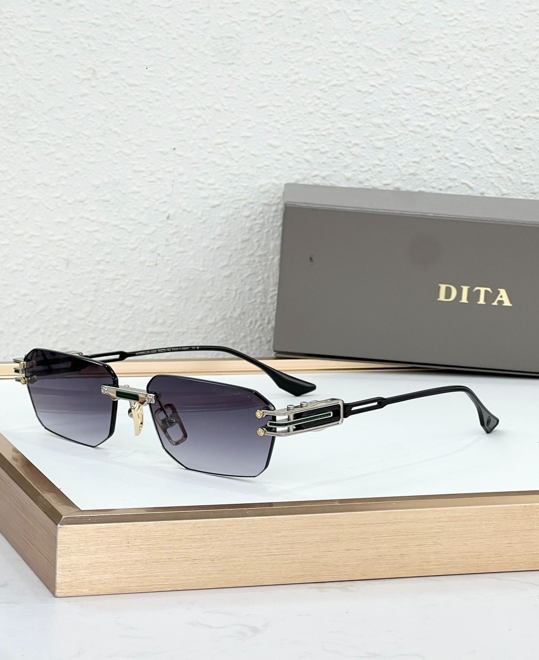 DITA SUNGLASSES MEN MODEL：DTX198-A SIZE:59口13-142 -NEW