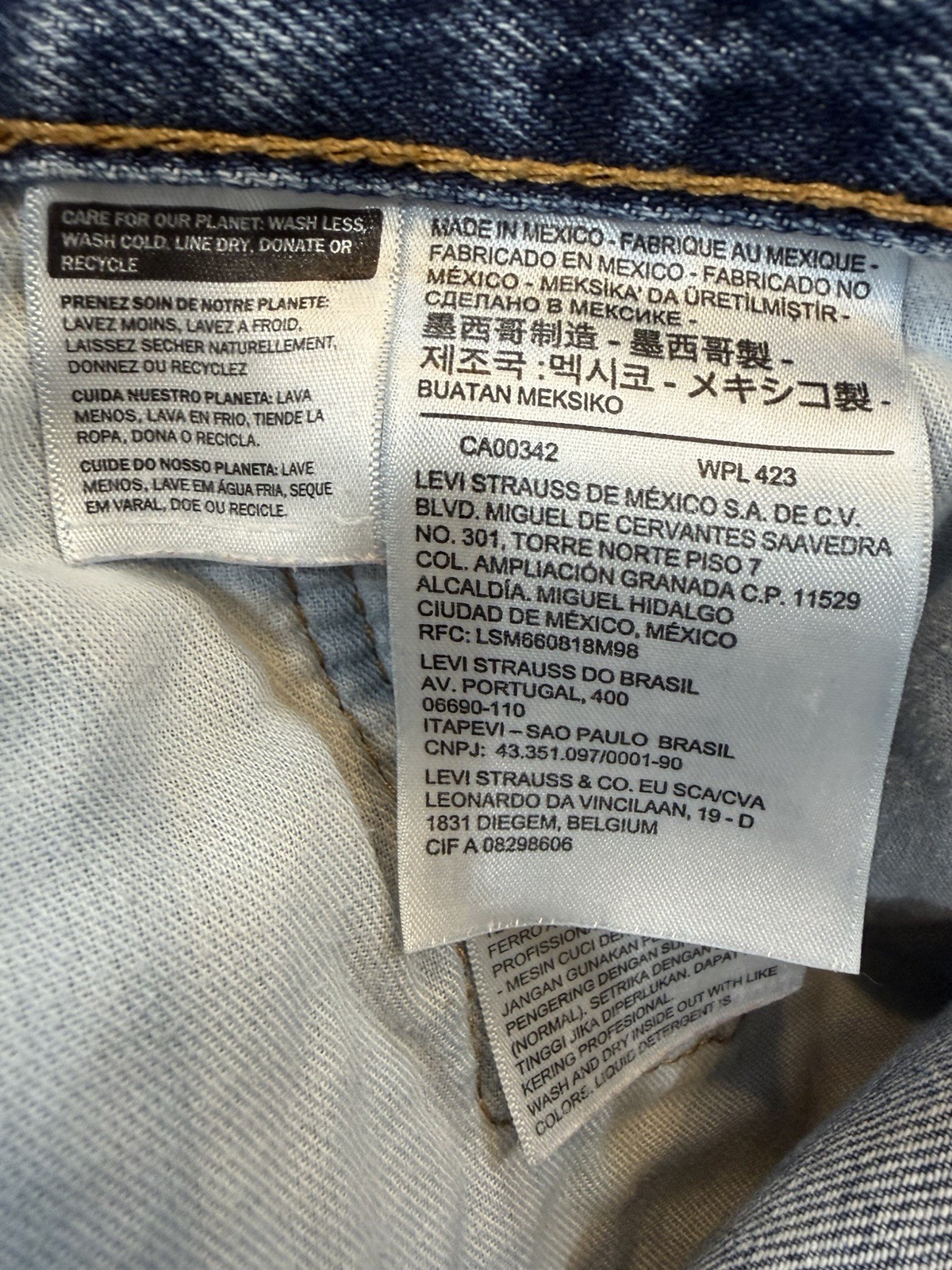 Levis 550 Relaxed Fit Medium Wash Blue Denim Jeans Mens 34×36 Great Condition!