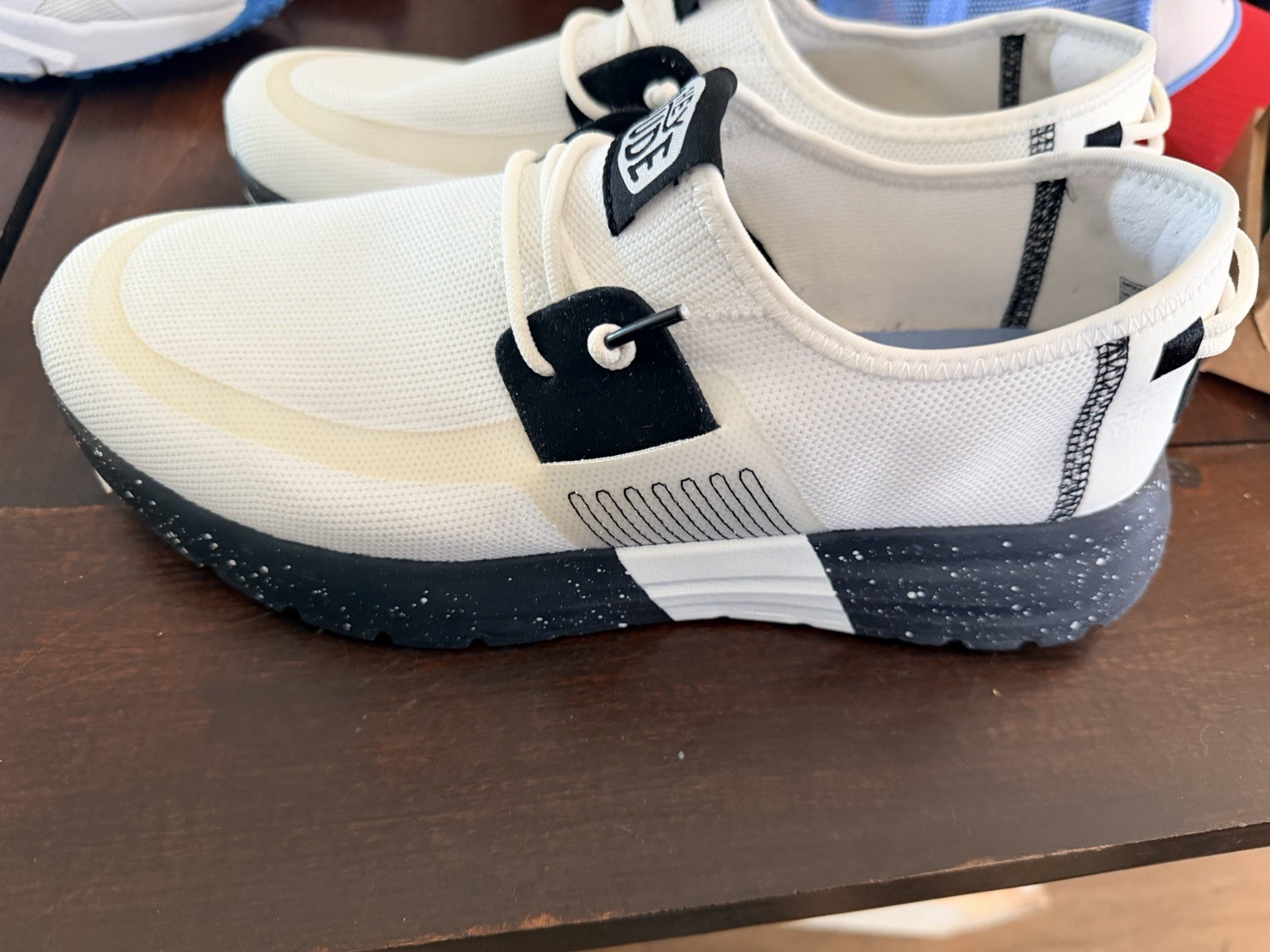 Hey Dude Sirocco Men’s Size 10 White/Black Sport Mode Sneakers