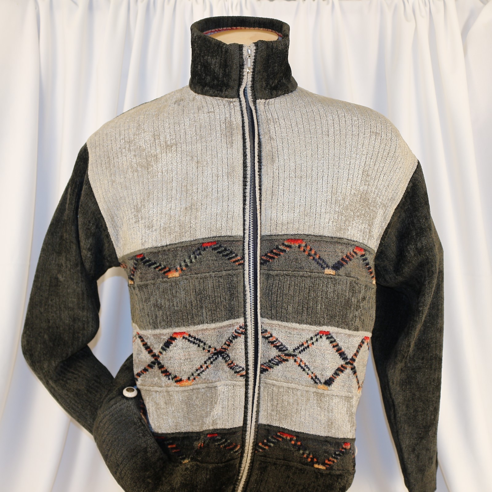 WINTER CARE MODWEAR Gray Black Orange Red Men Velvet Cardigan Sweater Size M