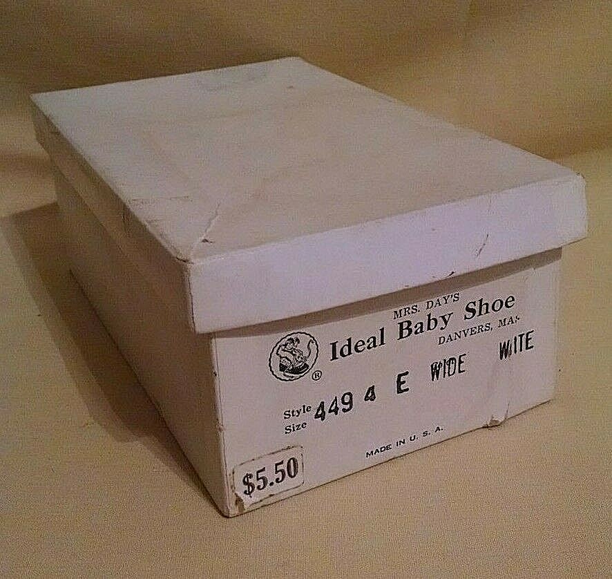CHILD SHOE BOX MRS DAYS IDEAL BABY SHOE BOX ONLY AS IS SHOE CHART VINTAGE WHITE*