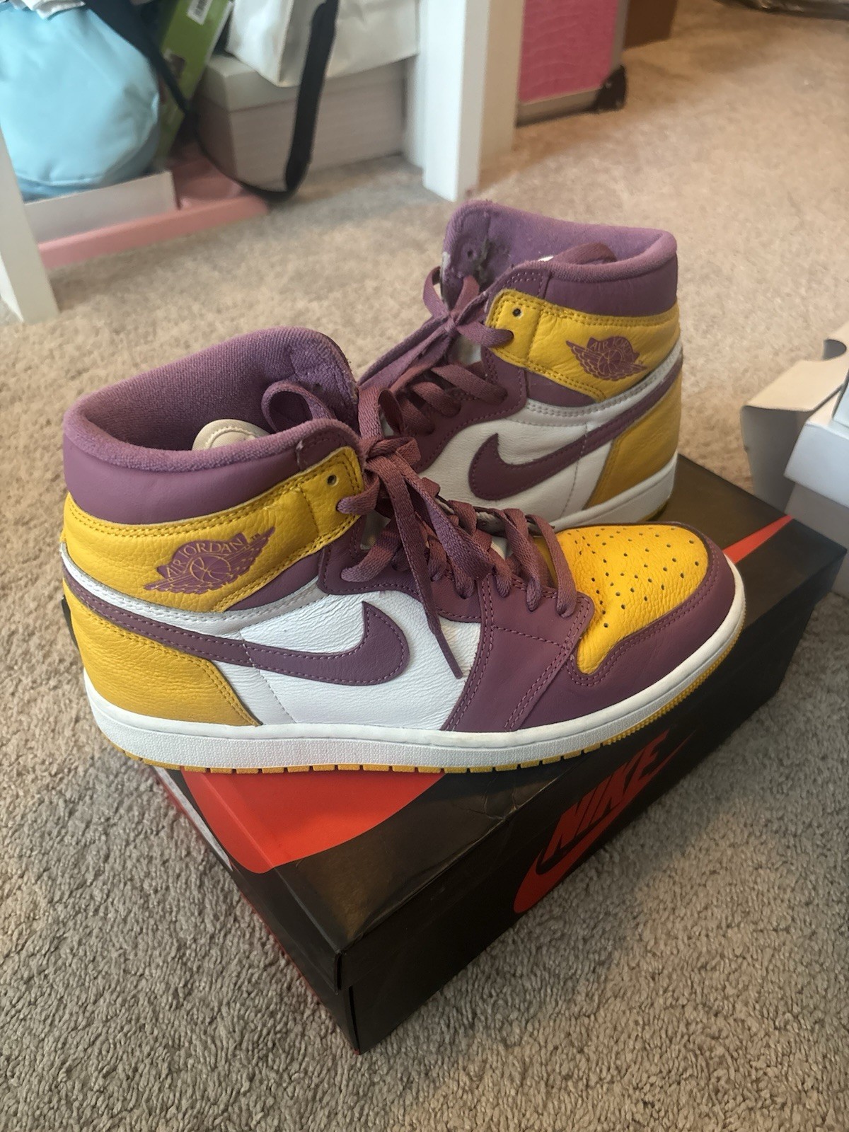 Jordan Air Jordan 1 Retro High OG Brotherhood High Top 2022 555088-706