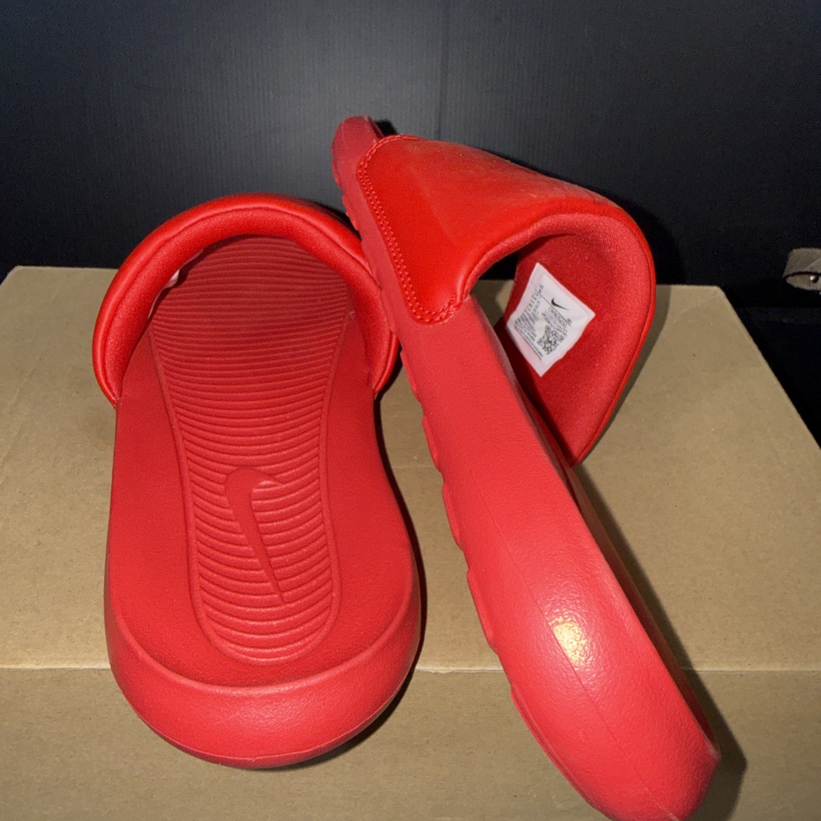 Nike Victori One Slides Red Black Comfort Sandals CN9675‑600 Mens Size 8