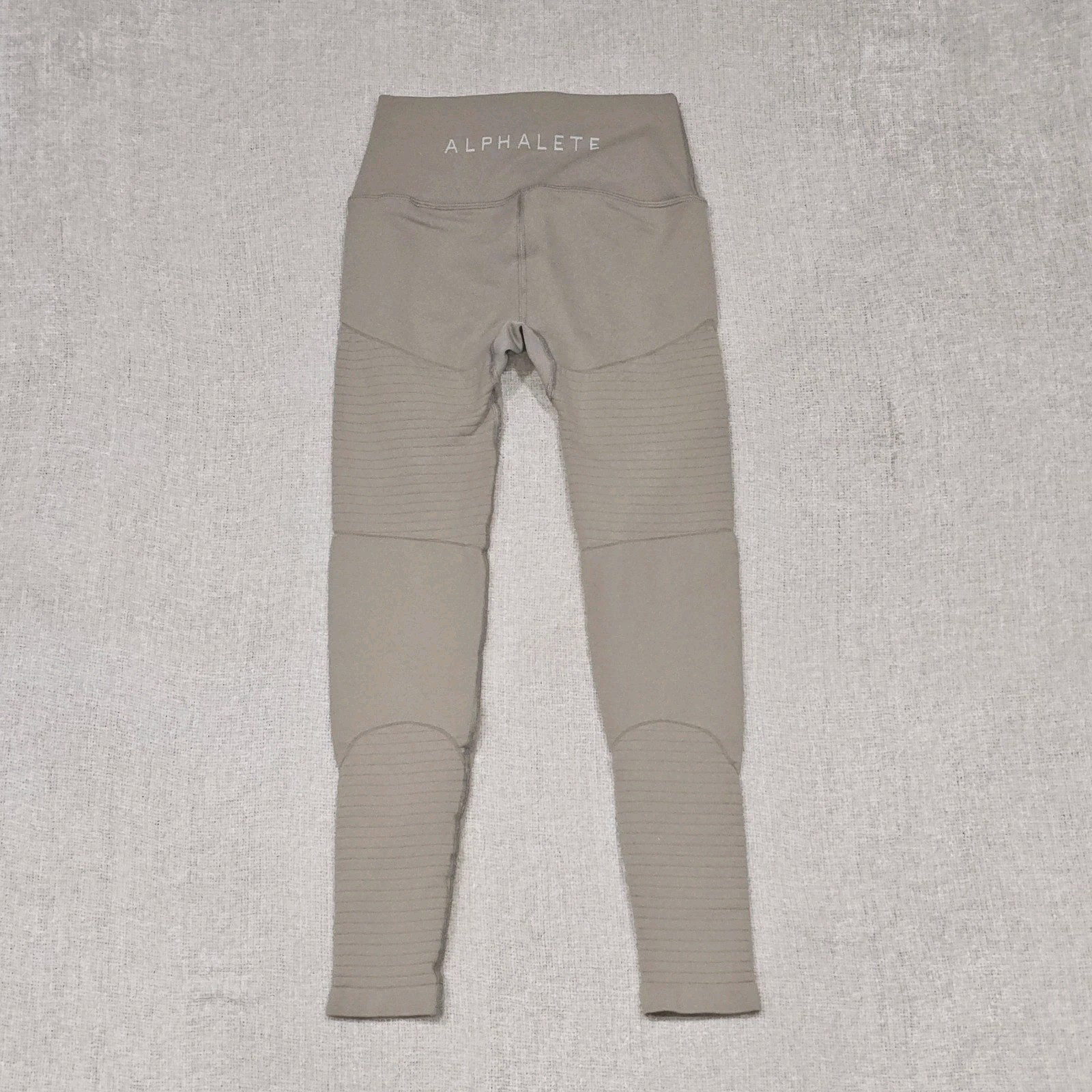 Small Alphalete Compression 7/8 Leggings Tan Pale Nude
