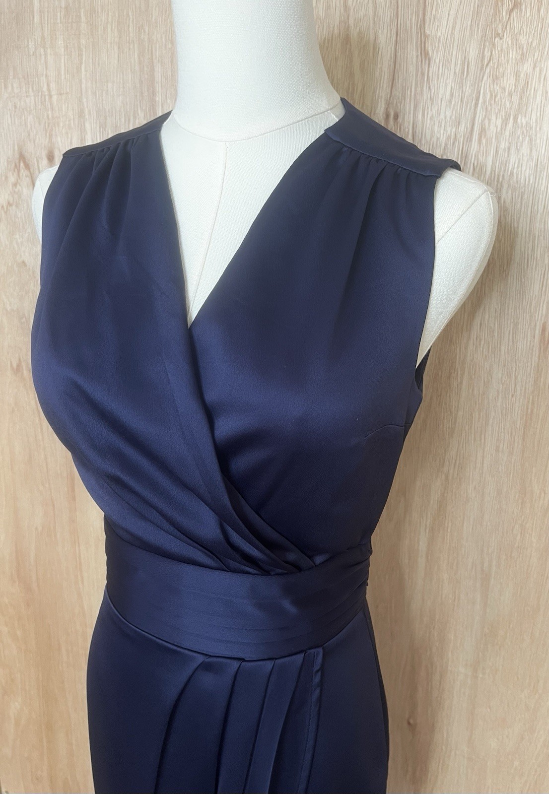 H&M Navy Solid Satin Sheath Dress Sleeveless V-Neck Pleated Size 4 Cocktail