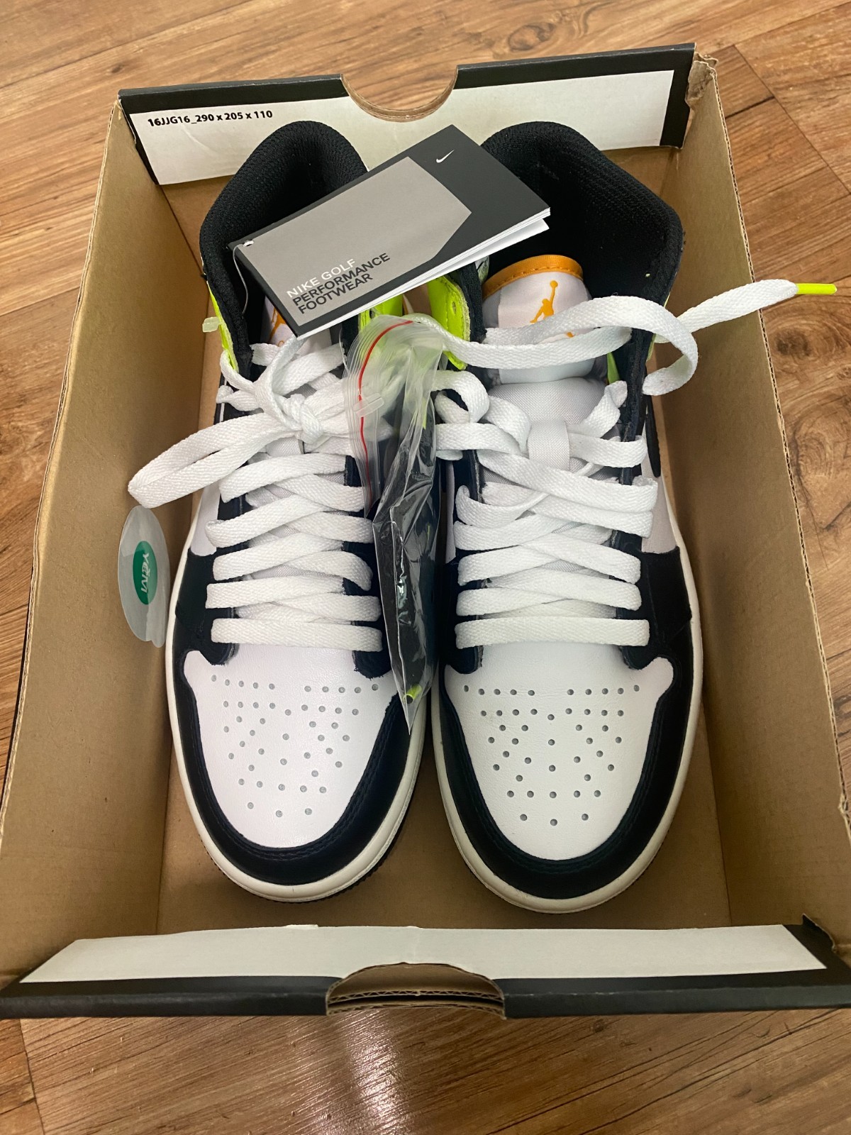 NIKE Jordan 1 Retro High OG Volt – Men’s & Women’s brand new one size US-5, 6.5