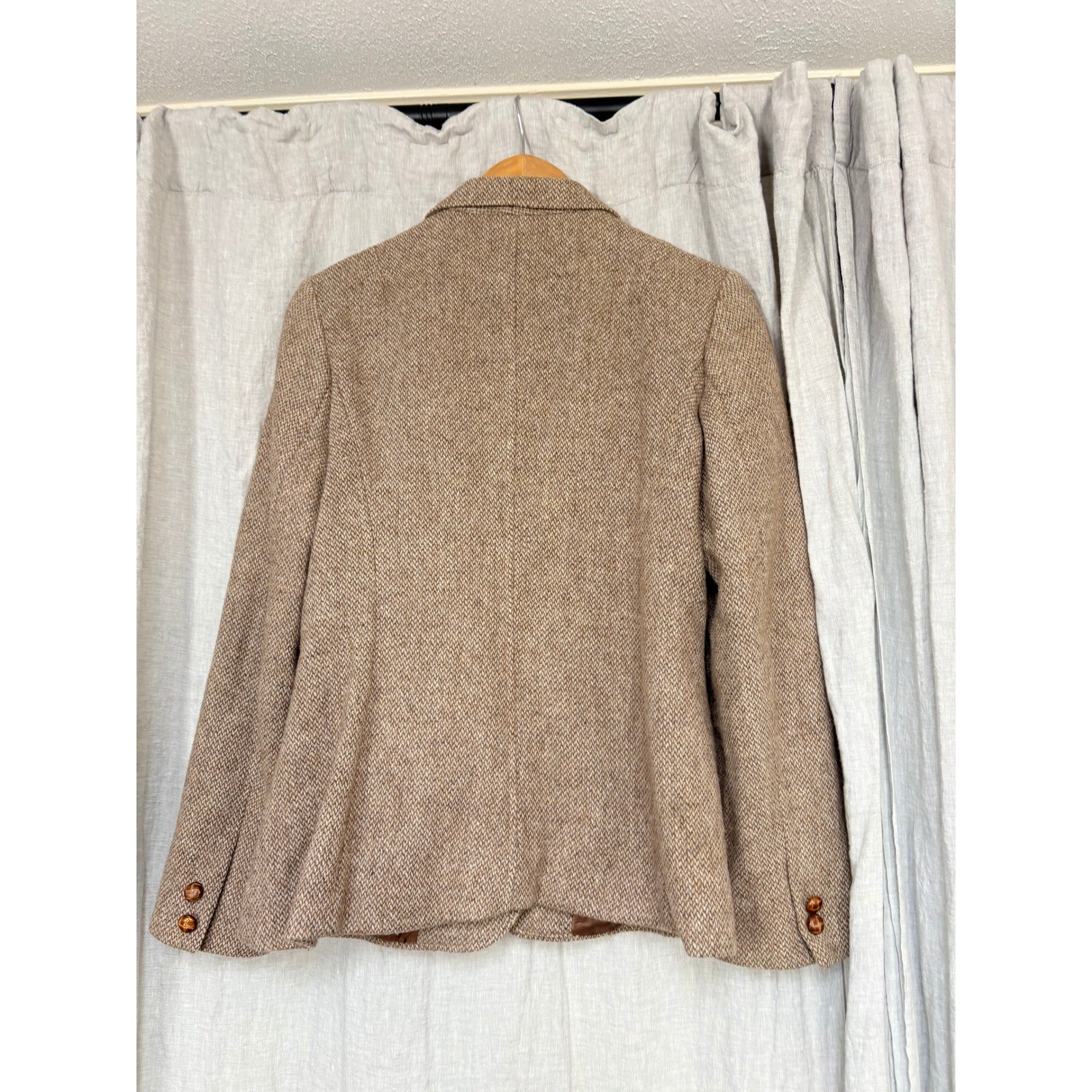 Vintage Pure New Wool Herringbone Blazer Tan Brown Made in Yugoslavia 2 Button