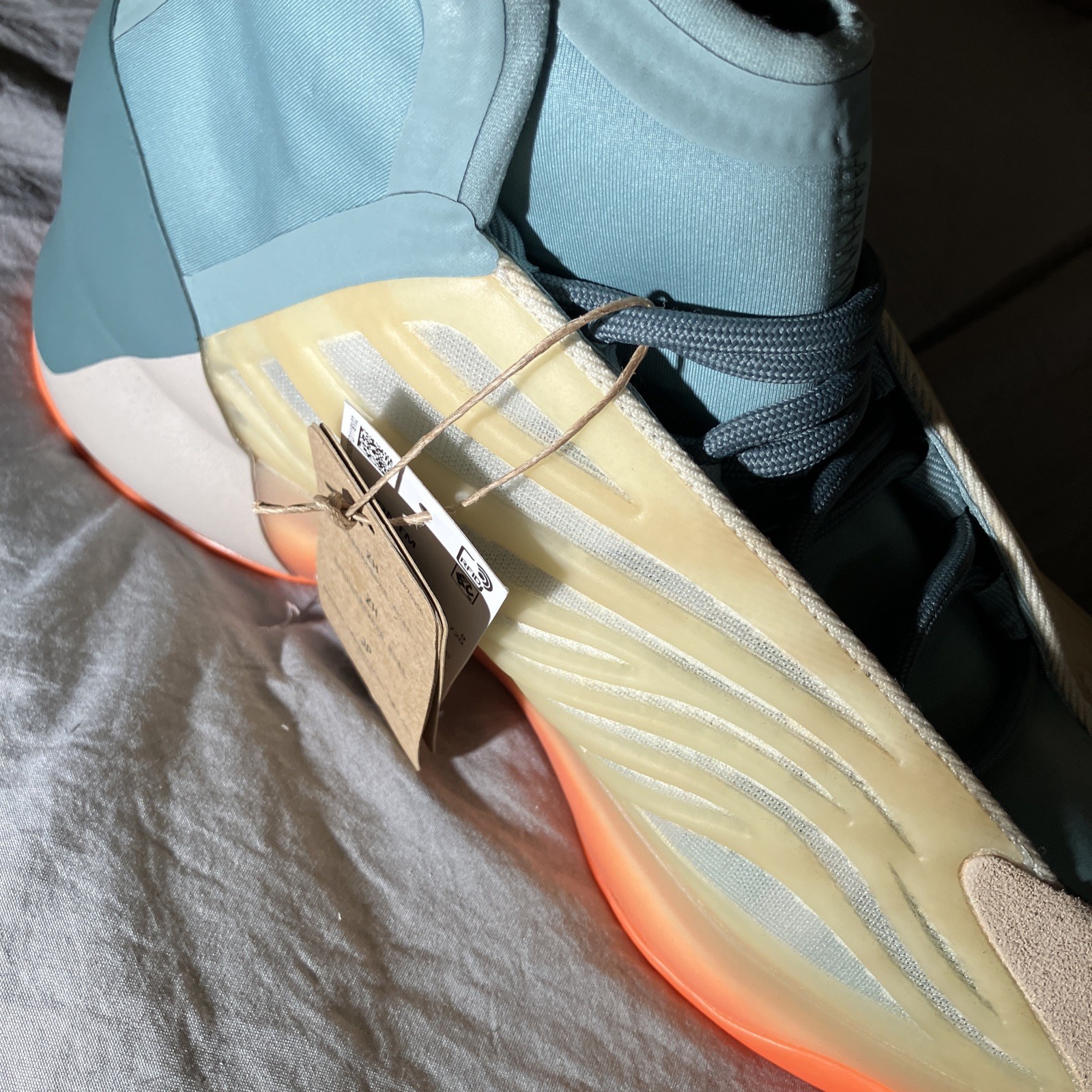 Adidas Yeezy Boost Quantum “Hi-Res Coral”