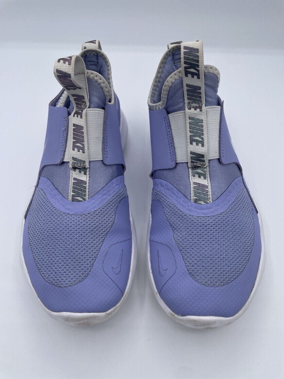 NIKE Flex Runner Girl’s Slip-On Sneakers Size 4Y Light Thistle/White-Lilac