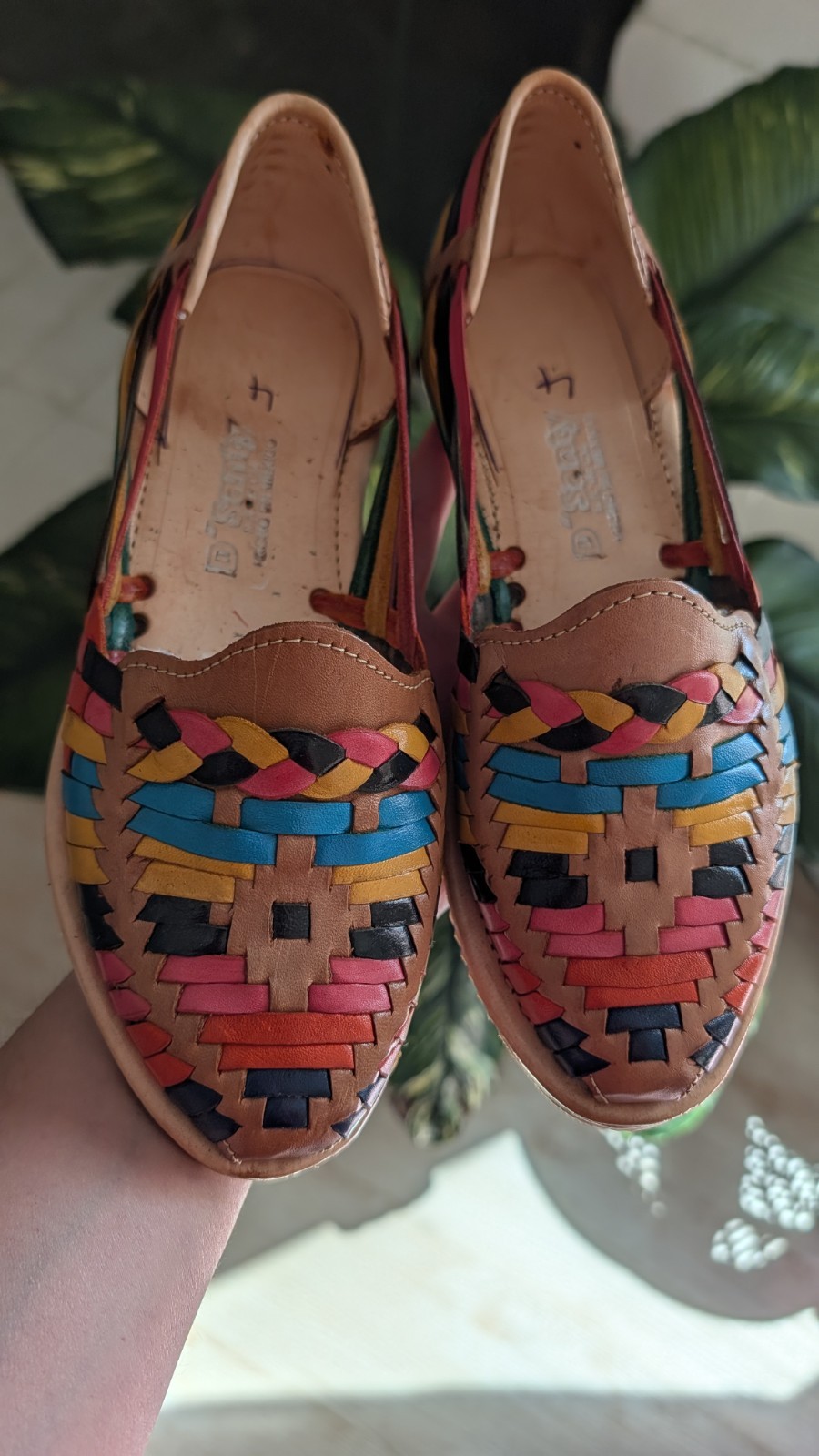 DSanty Handwoven Leather Huaraches (Women’s) US 7 Wide Colorful 2(4) MX