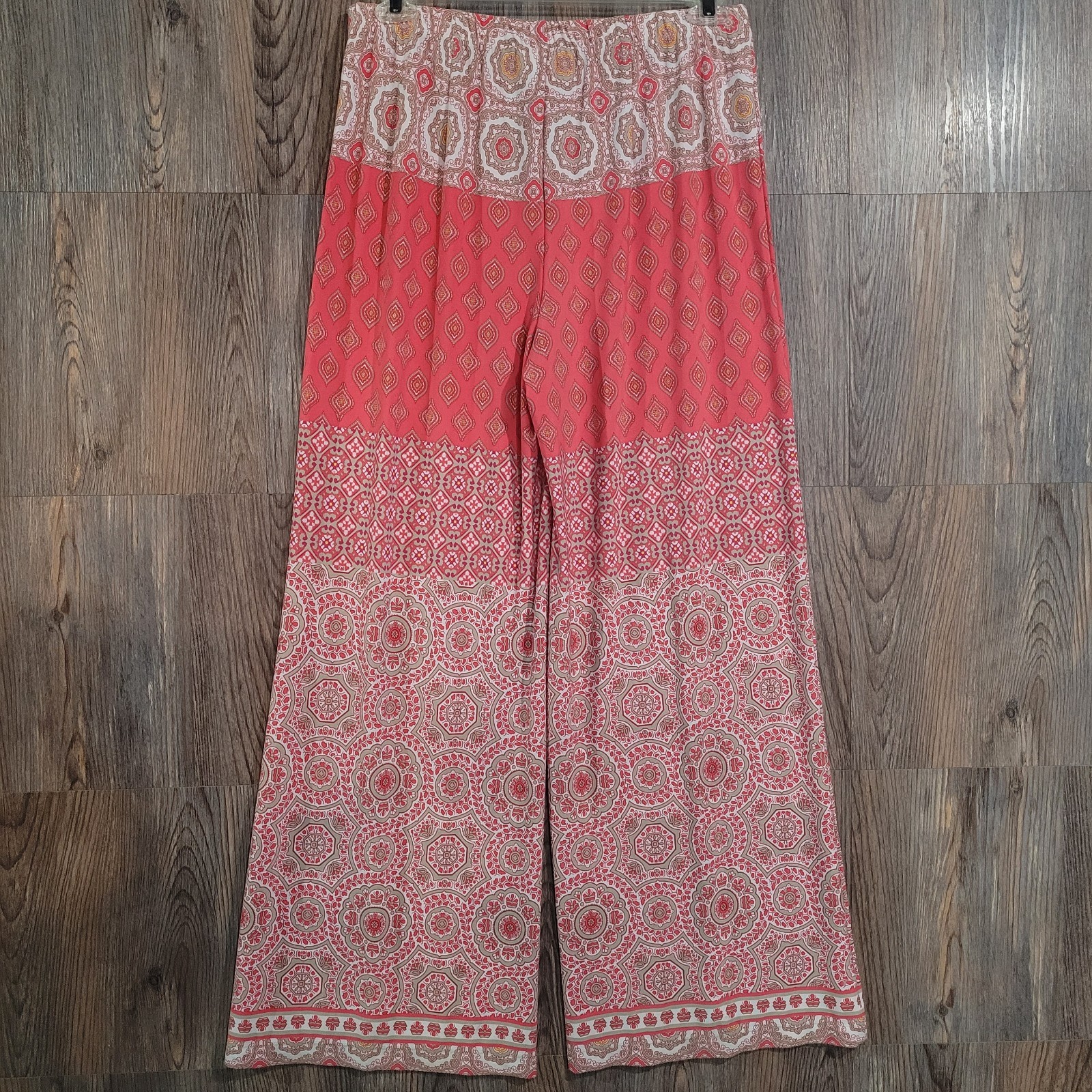 Chico’s Cala d’Or Pull On Palazzo Pants Size 1/M Pink Boho Geometric Wide Leg