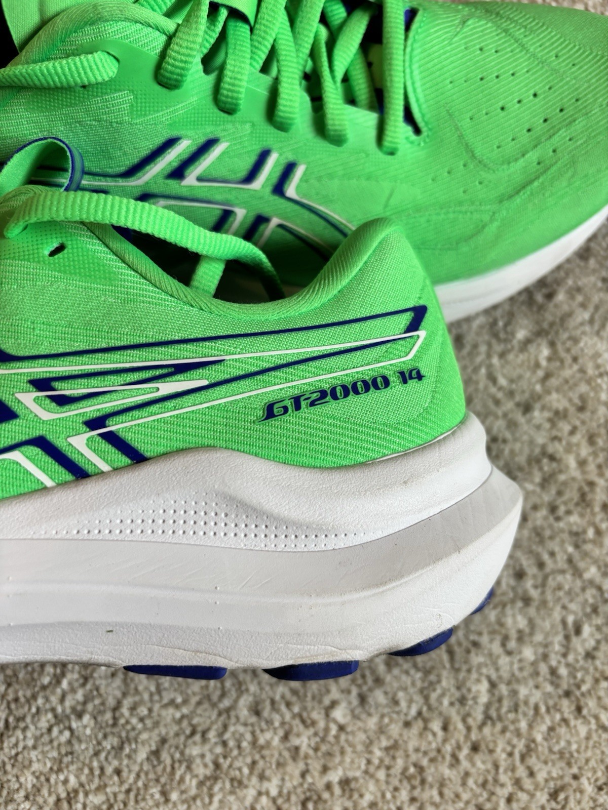 ASICS GT-2000 v14 Green Running Shoes Size 7.5 US Used Excellent Cond
