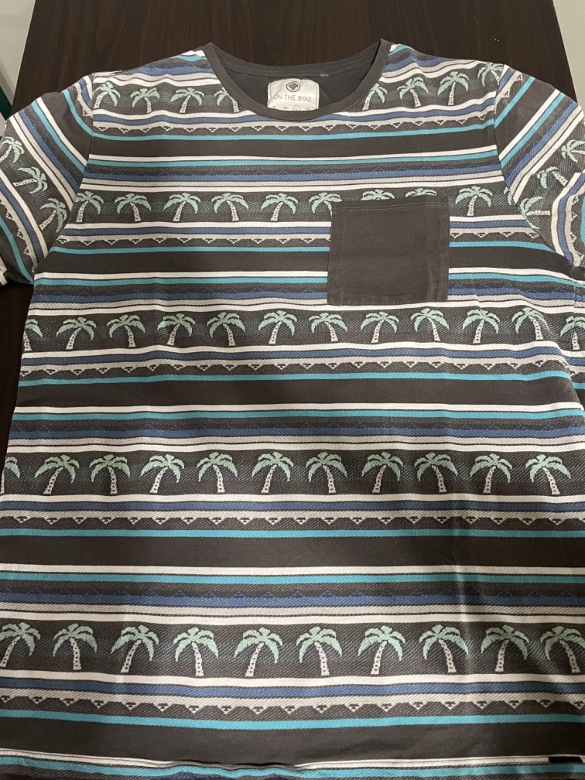On The Byas Men’s Palm Tree Tshirt Grey/Blue/Green/White Large