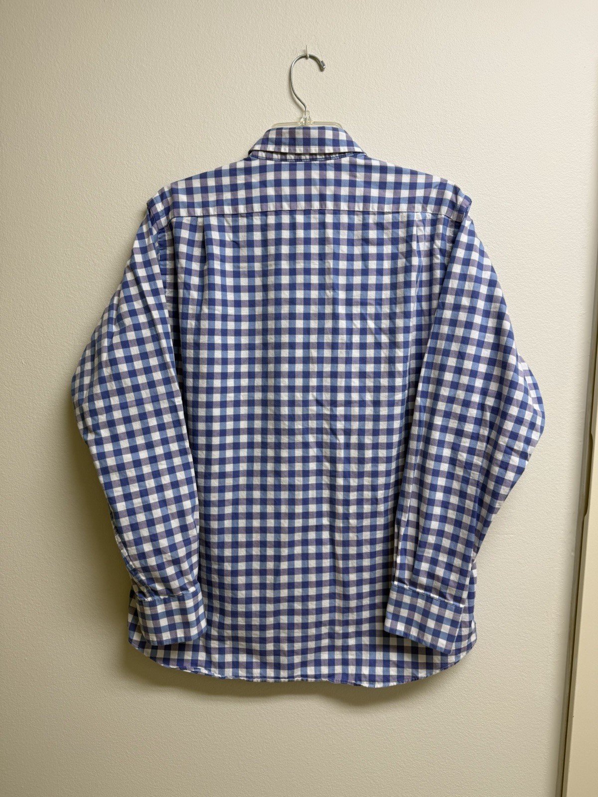 Cremieux men’s Blue Plaid Button-Down Shirt size M