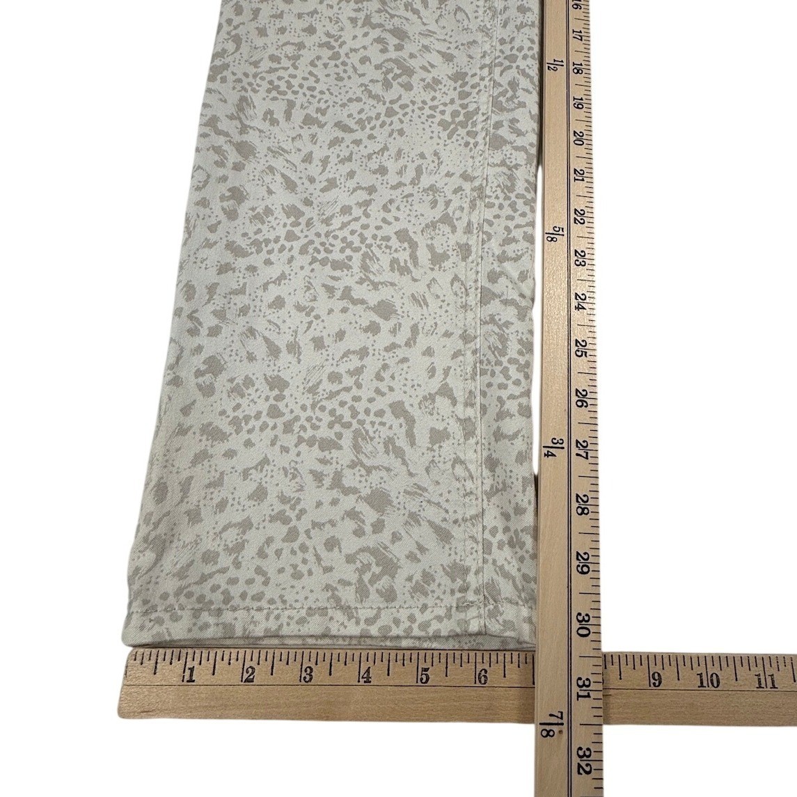 Liverpool Jeans Chic Tan Leopard Print Straight Leg Pants Womens 32/14 LM1005P50
