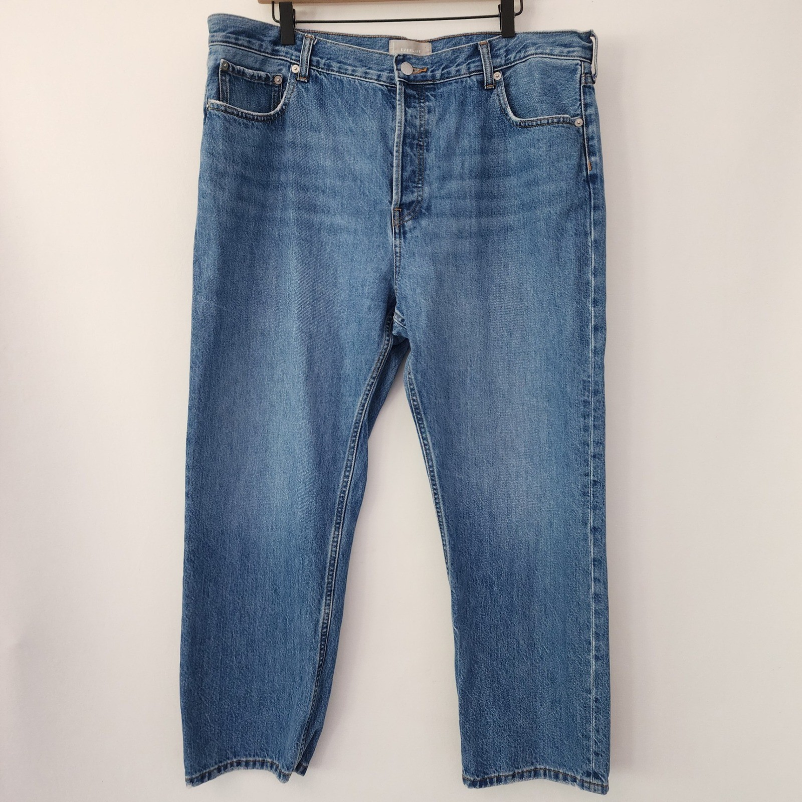 Everlane The Relaxed Straight Fit button fly jeans womens size 33 Reguar