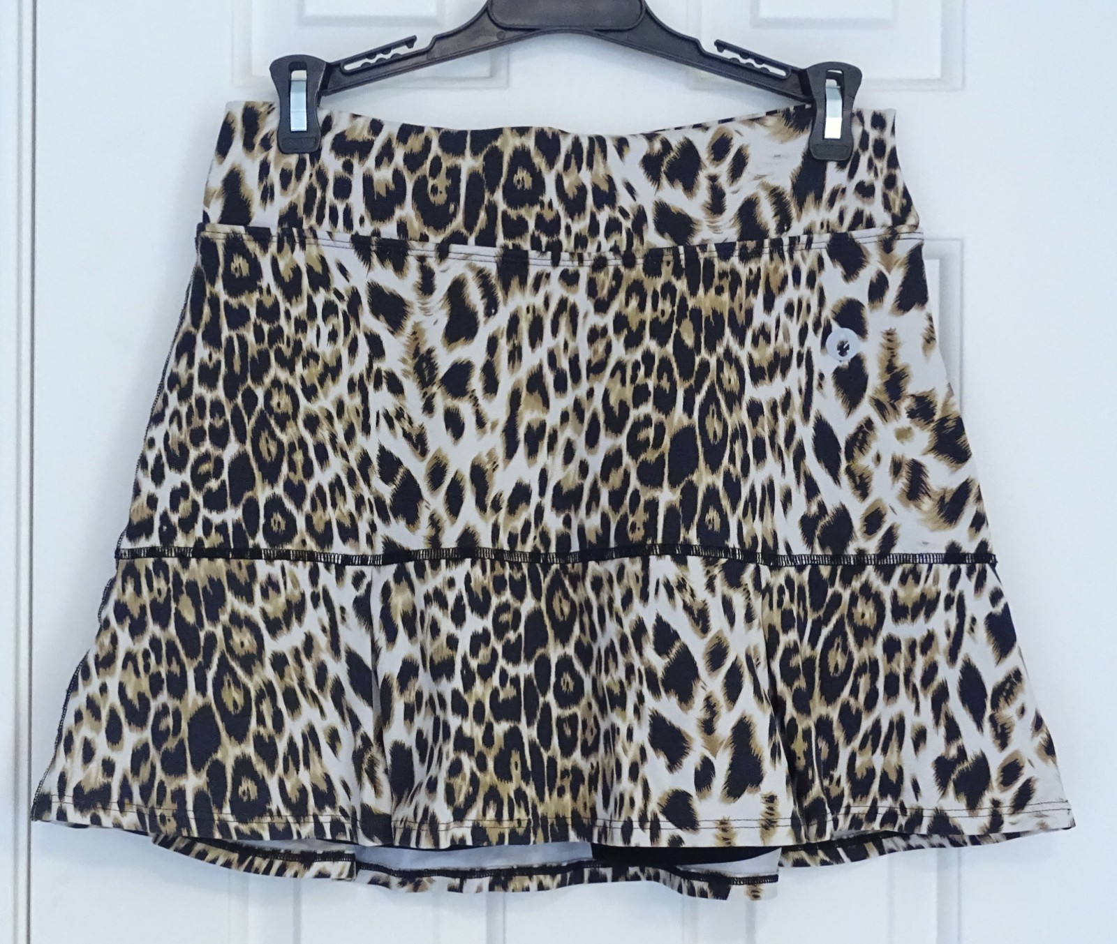 Dona Jo Skirt Skort Tennis Pickleball Golf Women’s Size 2 (large) and 1 (Small)