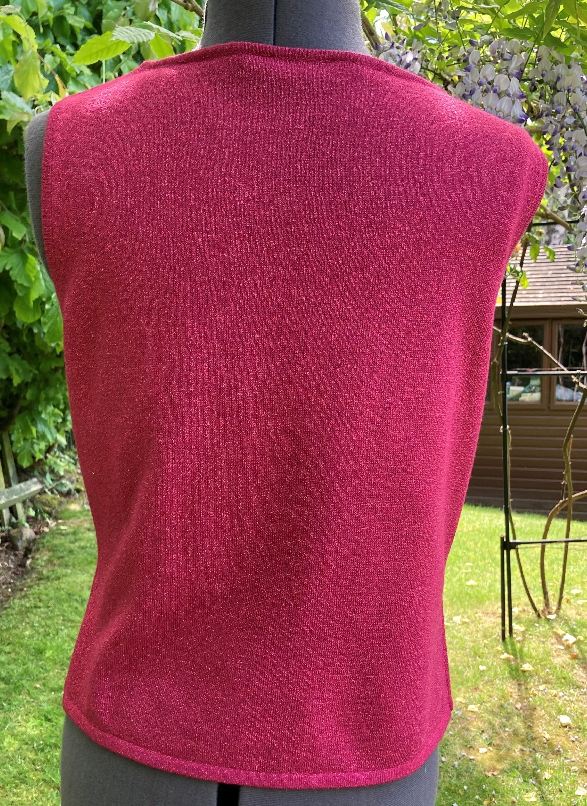 Dorothy Perkins Red Glitzy Sleeveless Top Size 14 Small Fit Floral Detail