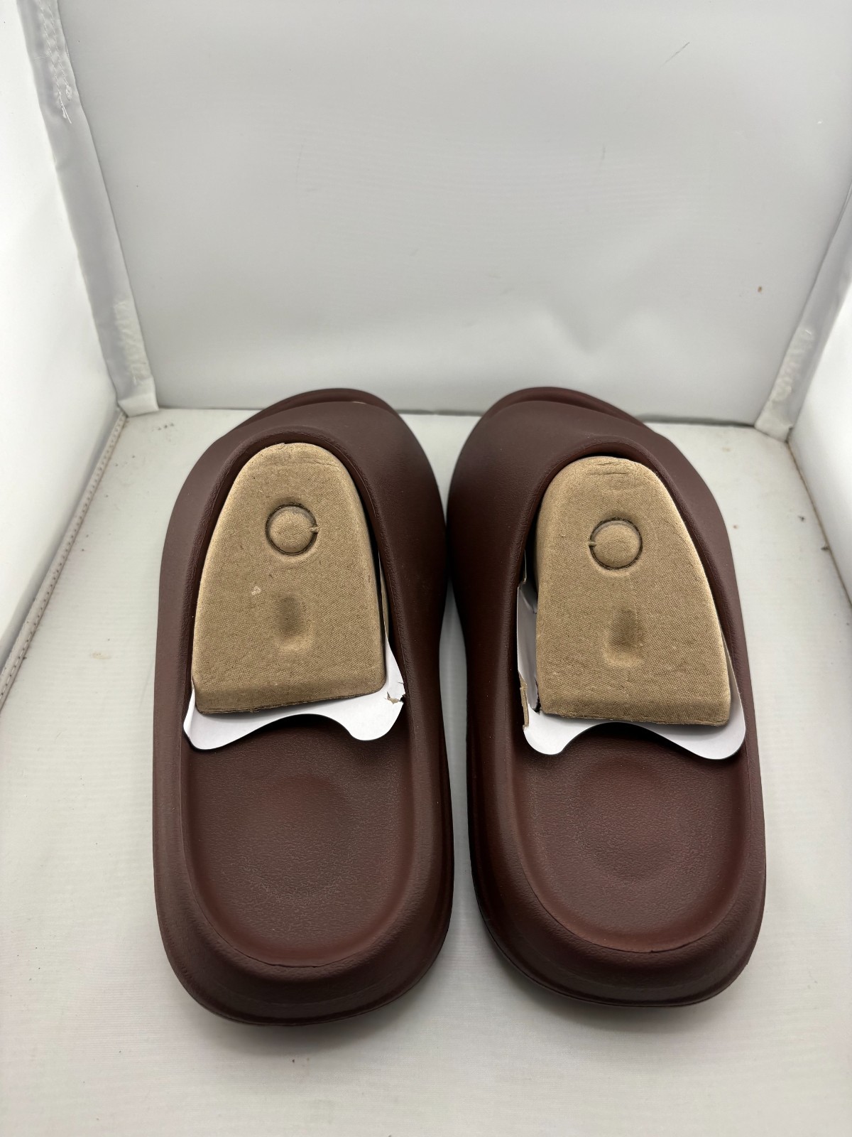 slides brown mens size 11 (YZY)