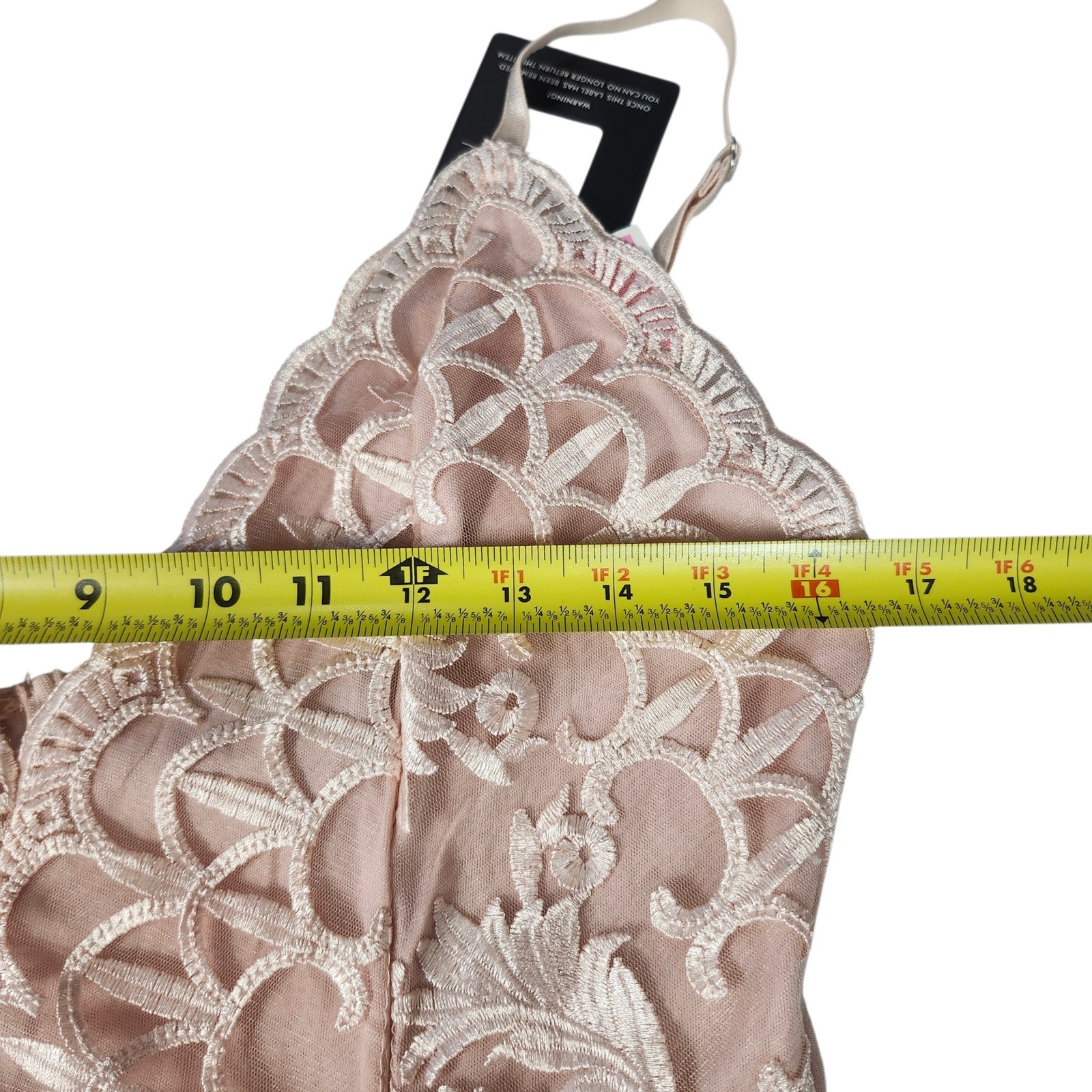 PrettyLittleThing Lace Mini Dress Womens 4 Rose Gold Embroidered Bodycon V-Neck