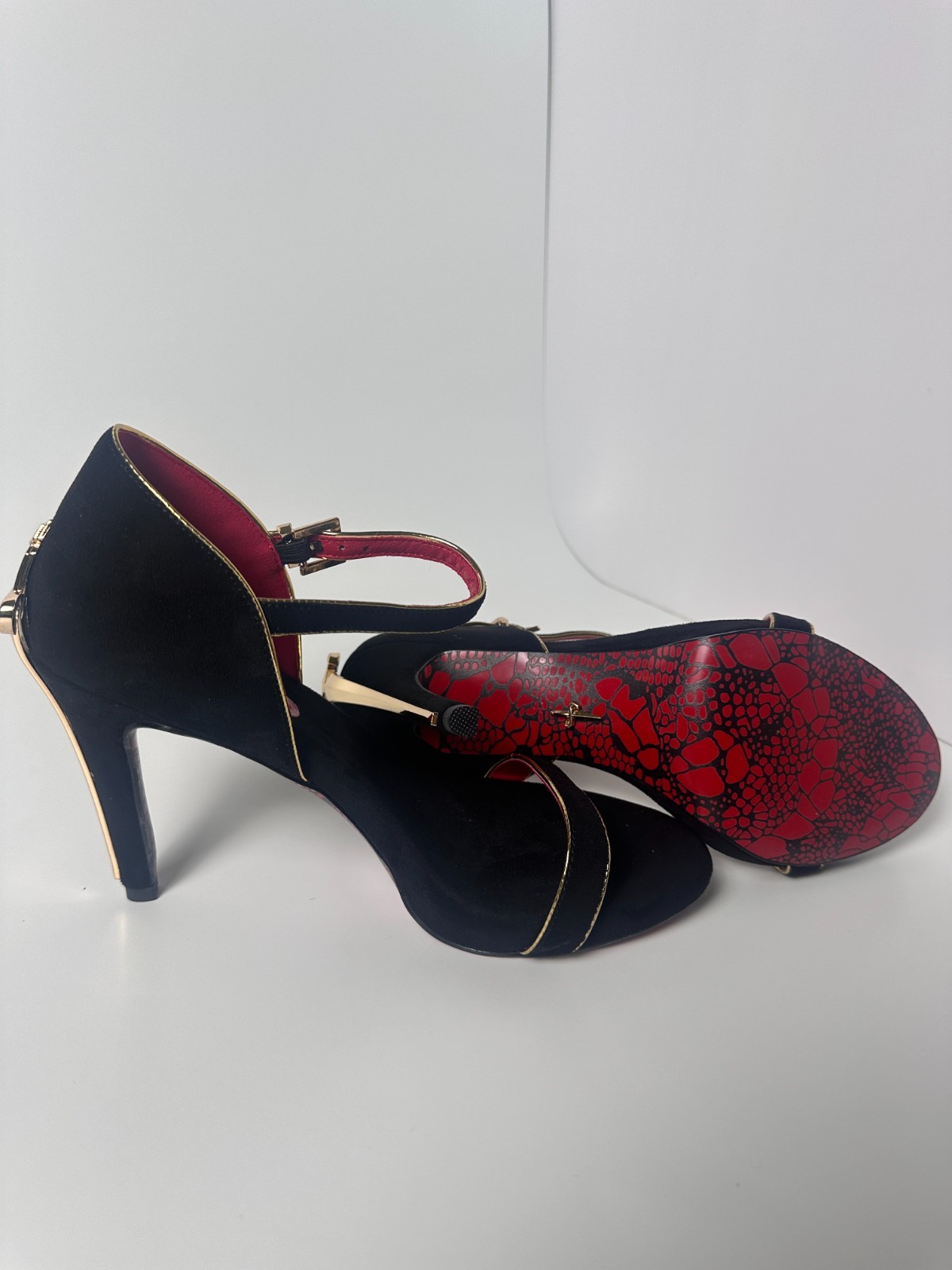 Cesare Paciotti Ankle Strap Dagger Heels EU 39 Gold Swords (Read Description)