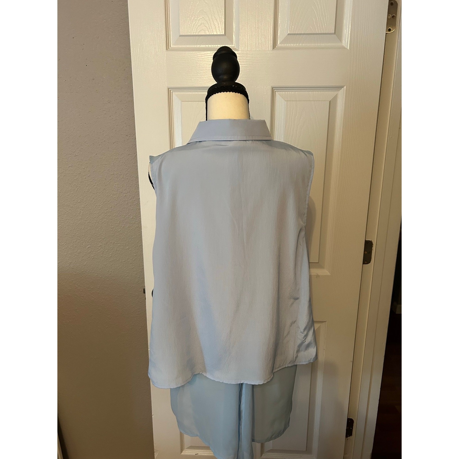 Kenneth Cole New York Light Blue Sleeveless Chiffon Blouse High Low Hem L