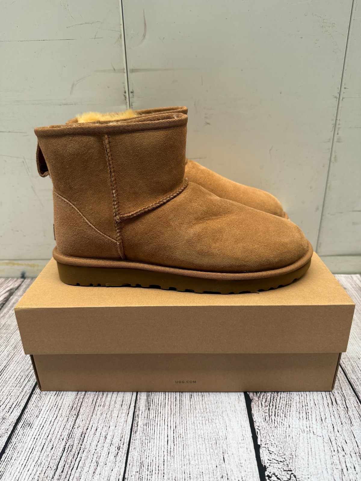 NEW 100% Authentic UGG Classic Mini II Chestnut 1016222 Women’s Boots Size 6-10