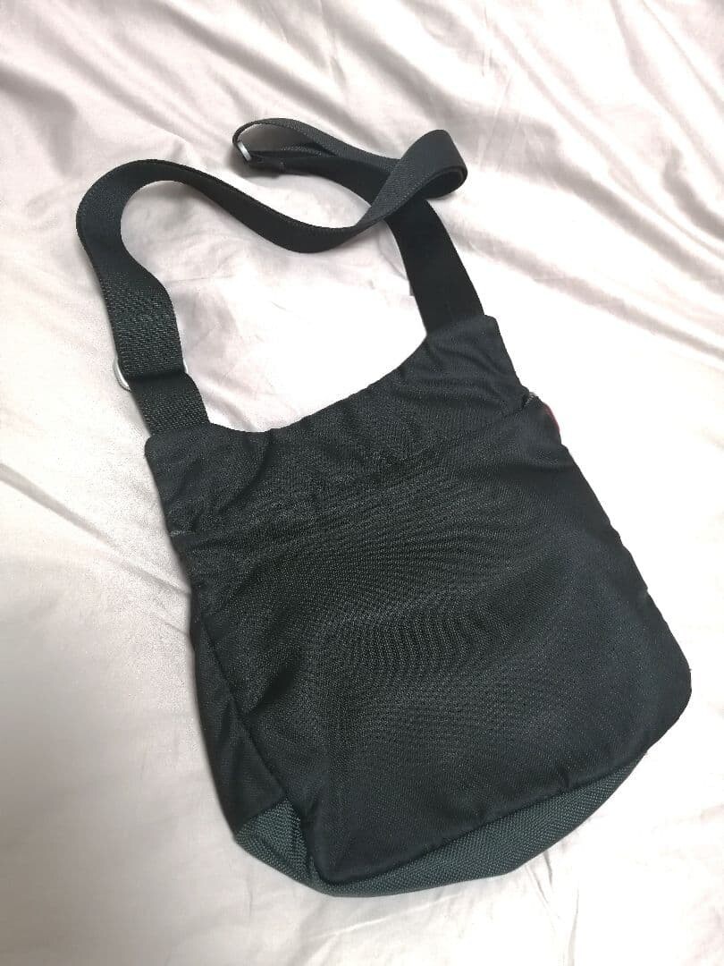 TUMI Mens Black Shoulder Bag Adjustable Strap Soft Fabric 9.45 x 9.84 x 2.36 in