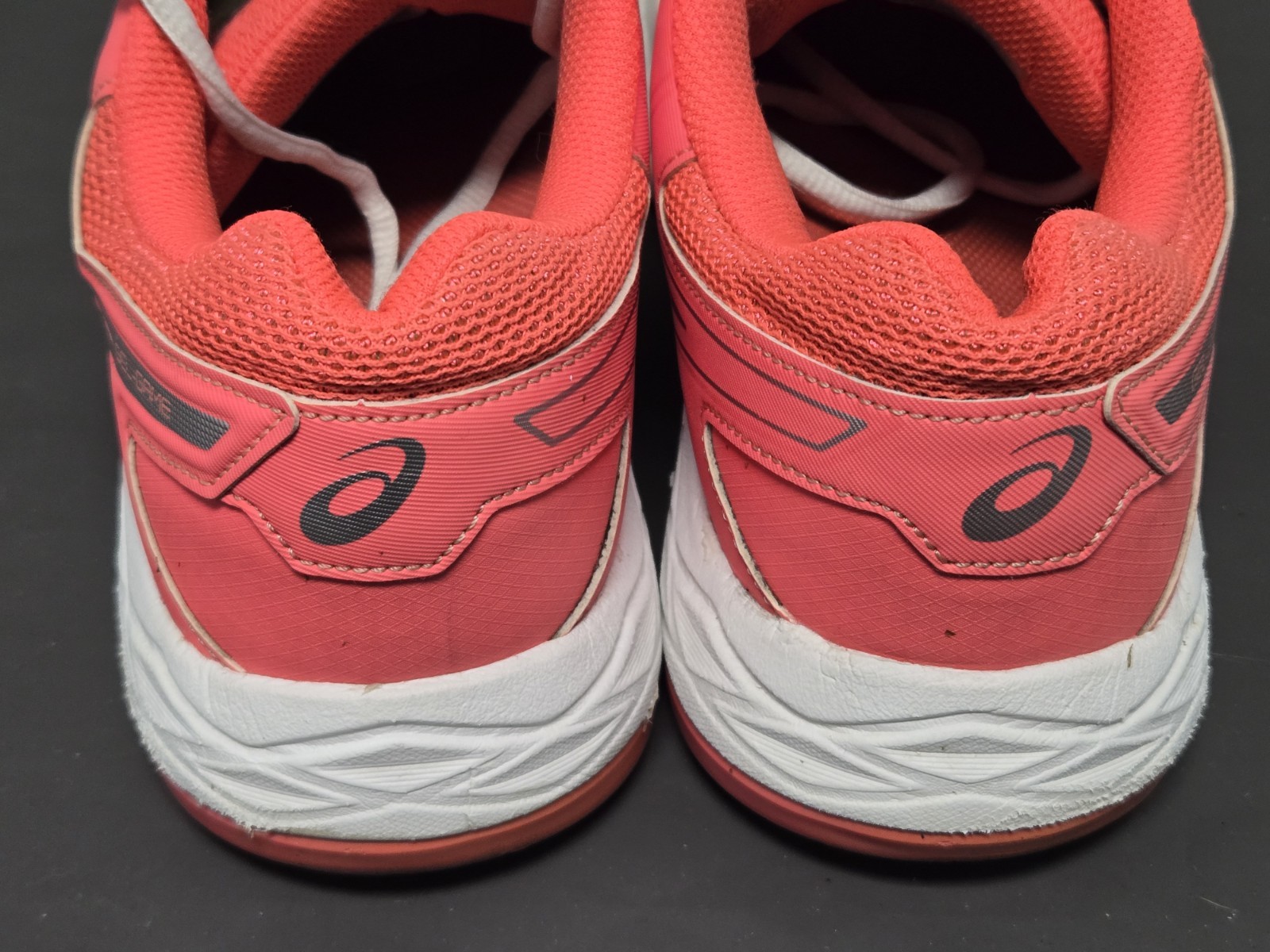 Asics Gel Game Womens Athletic Shoes E755Y Size 9.5 Coral Pink & White