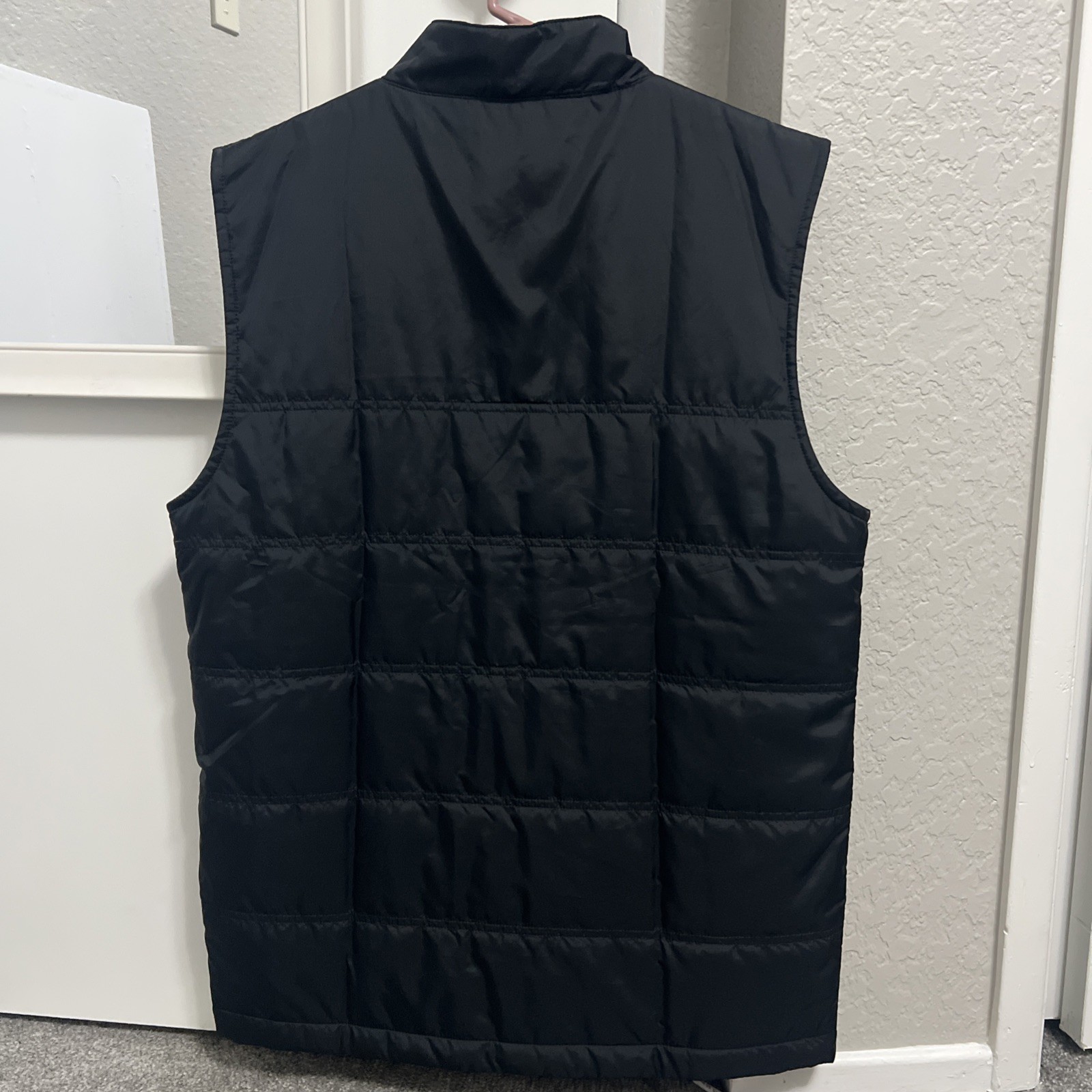 Travis Mathew Vest Black Men’s Size Medium New