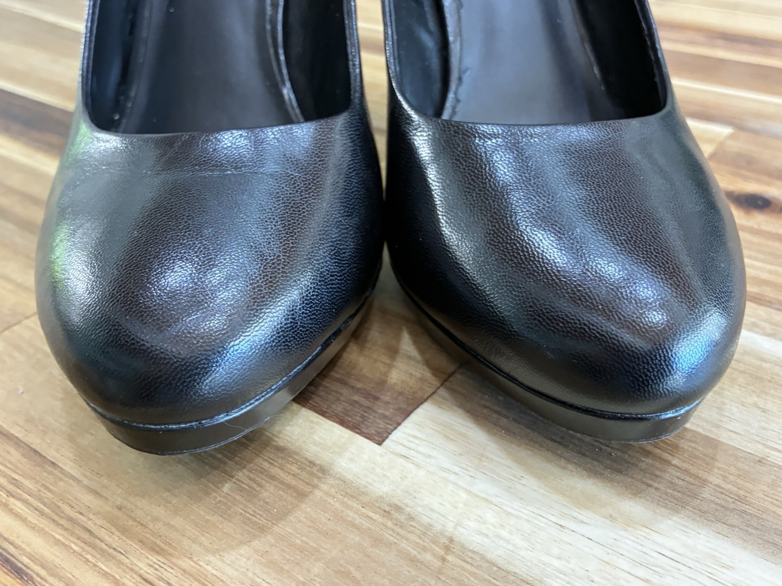 Franco Sarto Womens Black Leather Pumps Size 6M Classic Career Office Heels