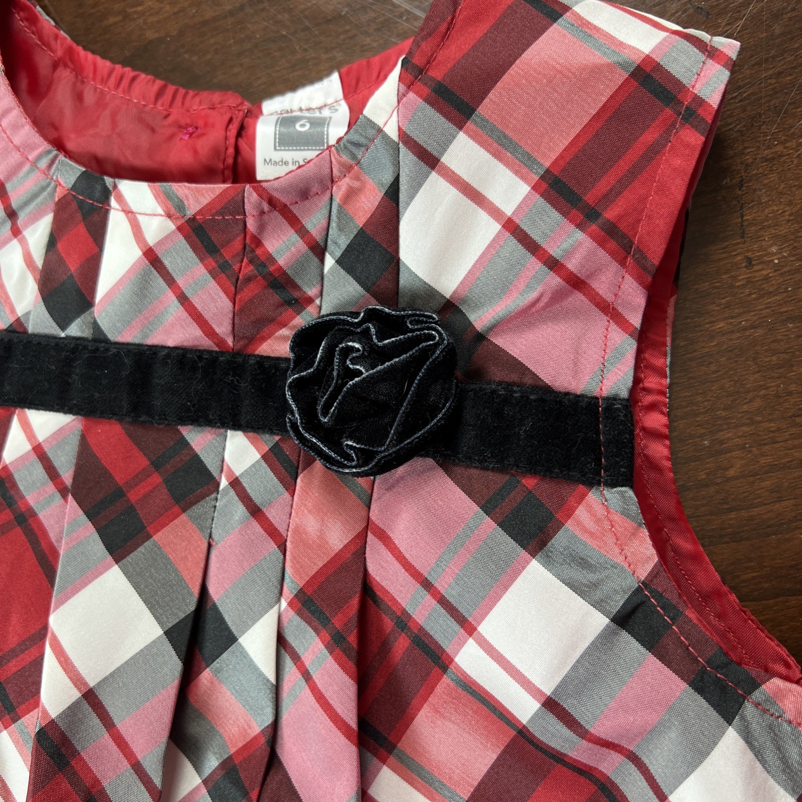 Carter’s Girls Size 6 Red Plaid Taffeta Holiday Dress Christmas Velvet Trim