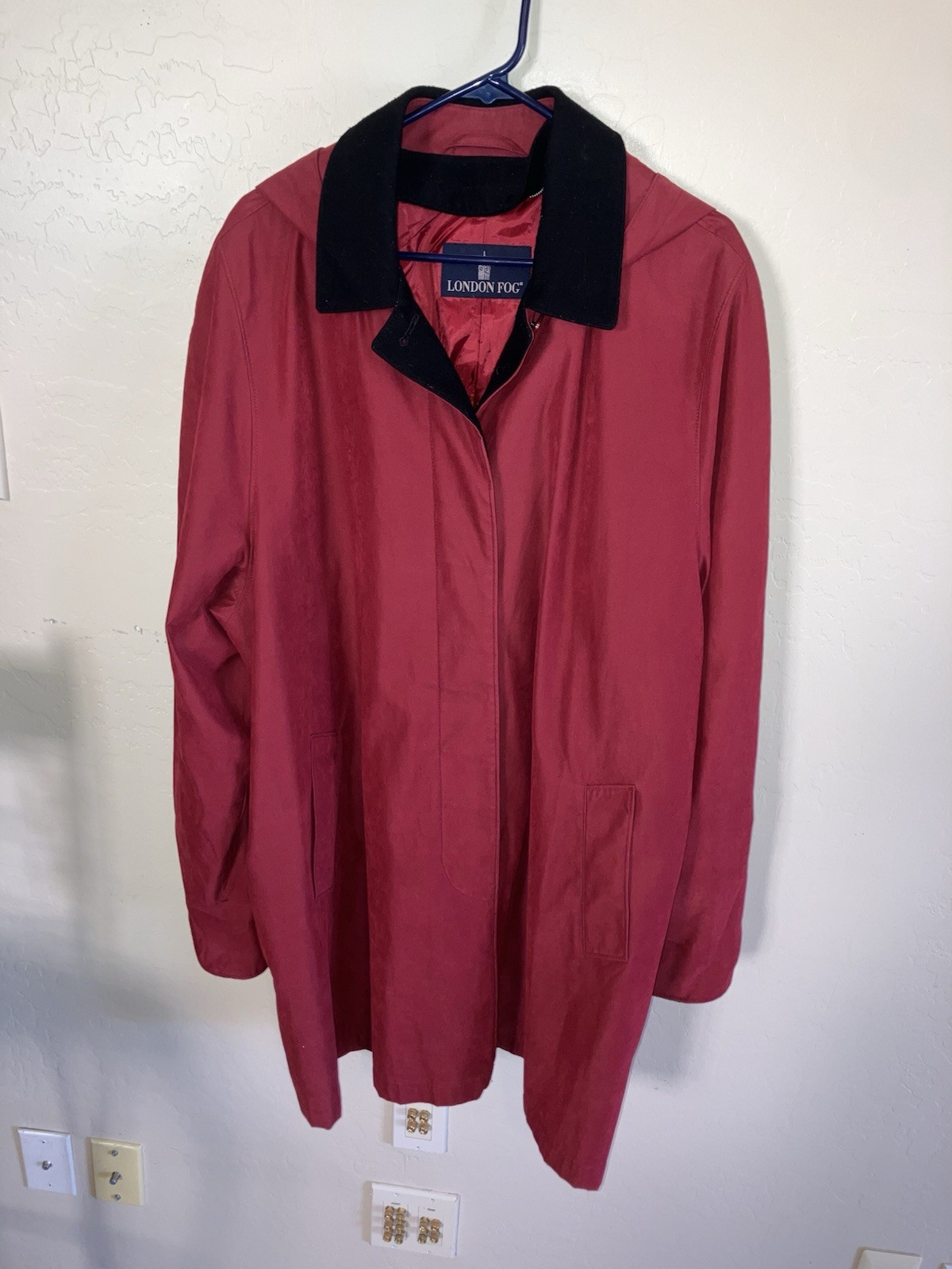 London Fog women’s Red Hooded Buttoned Overcoat 2X Excellent Condition
