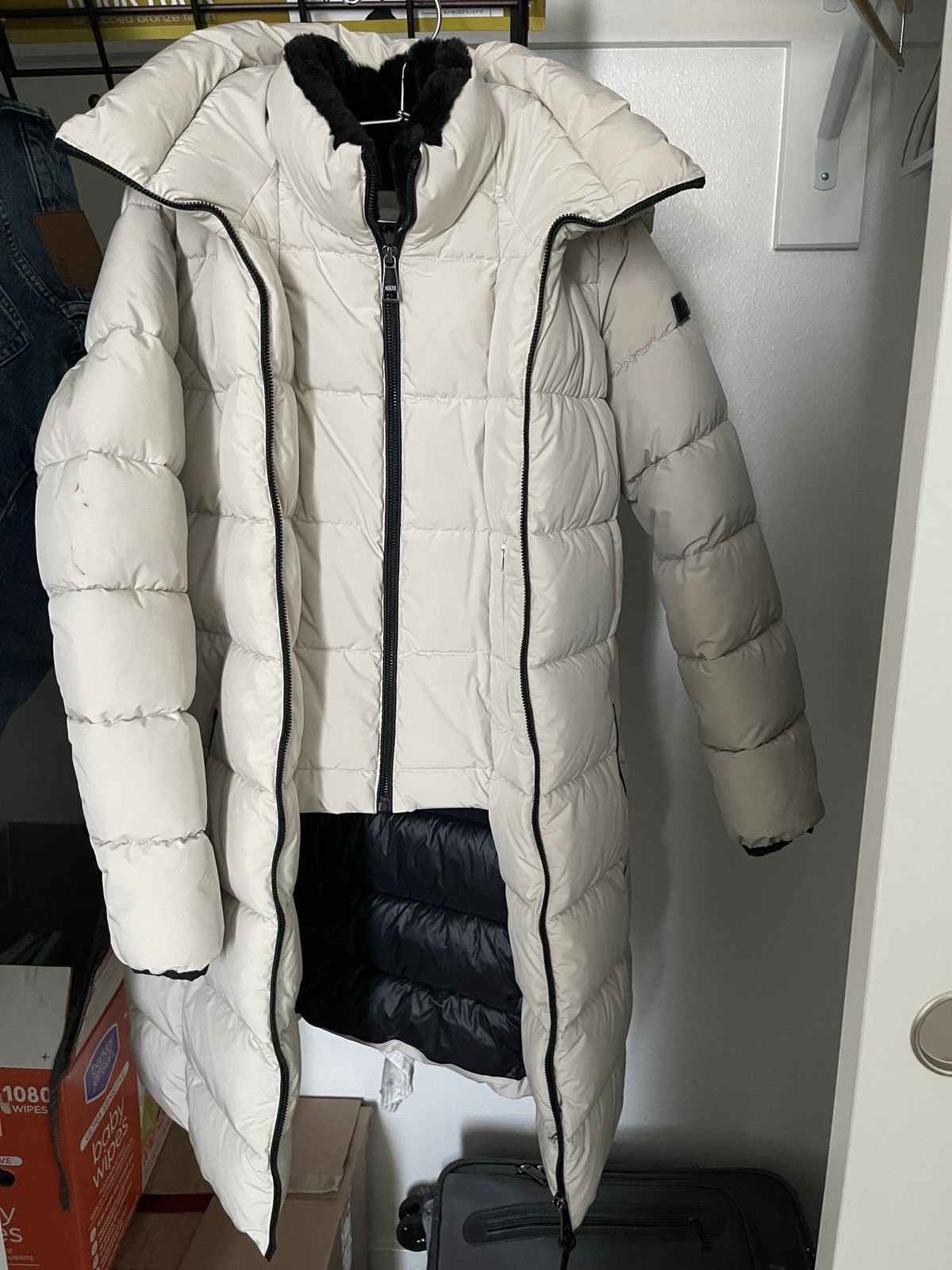 Women’s Juniors XS Ivory/Black Long Quilted Hooded Puffer Coat, Insulated Zip
