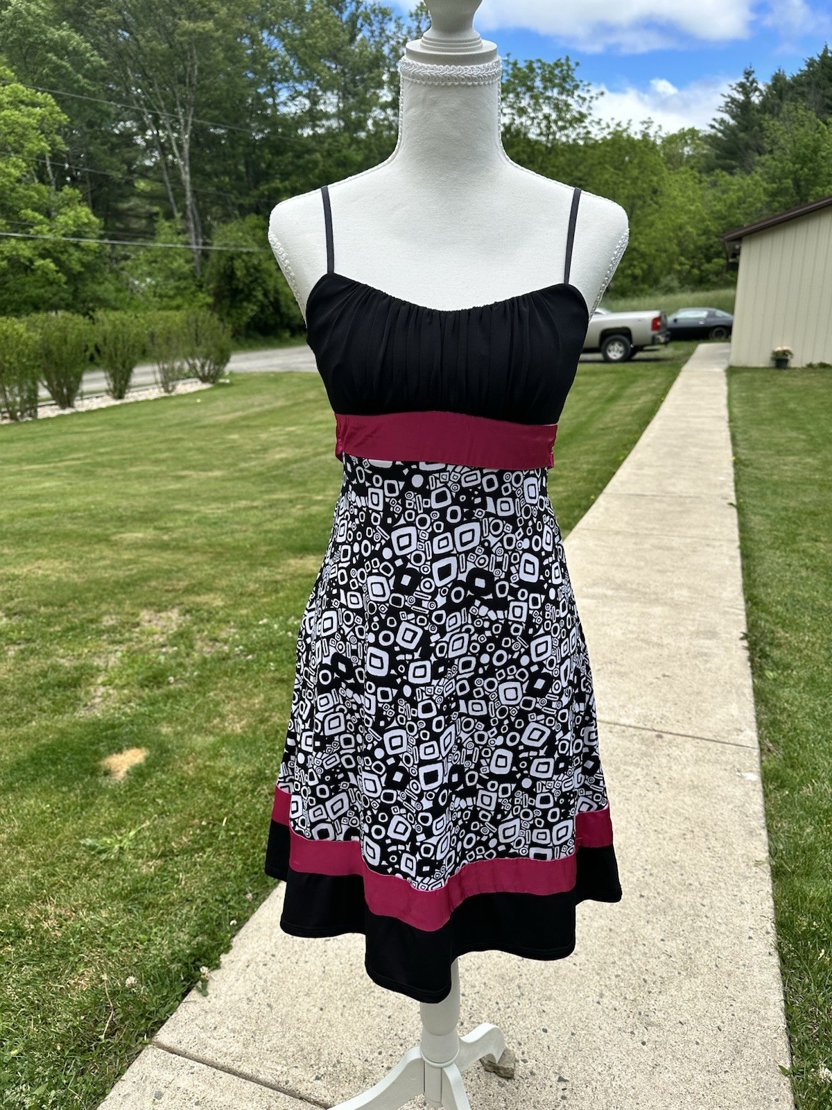 Ruby Rox Geometric Chiffon A-Line Dress | Square Neck Spaghetti Strap S Knee