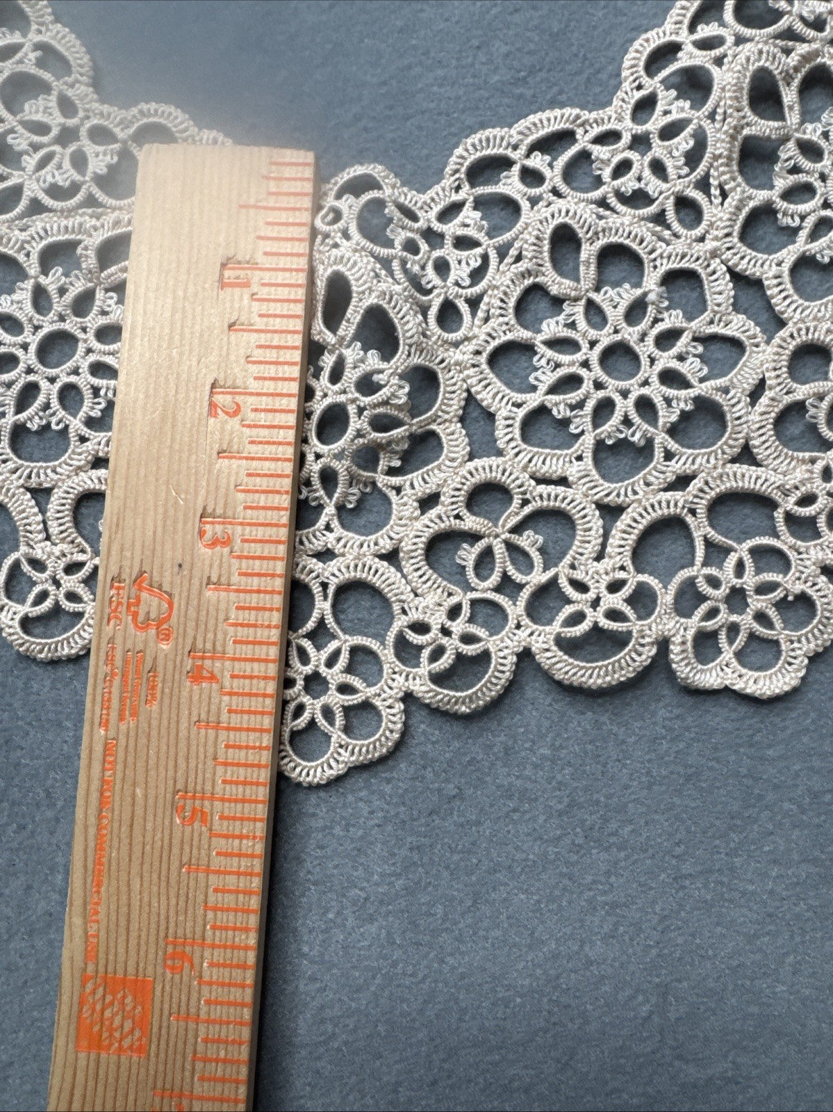 Vintage Tatted Lace Collar Cotton Floral Medallion Hong Kong Button Close