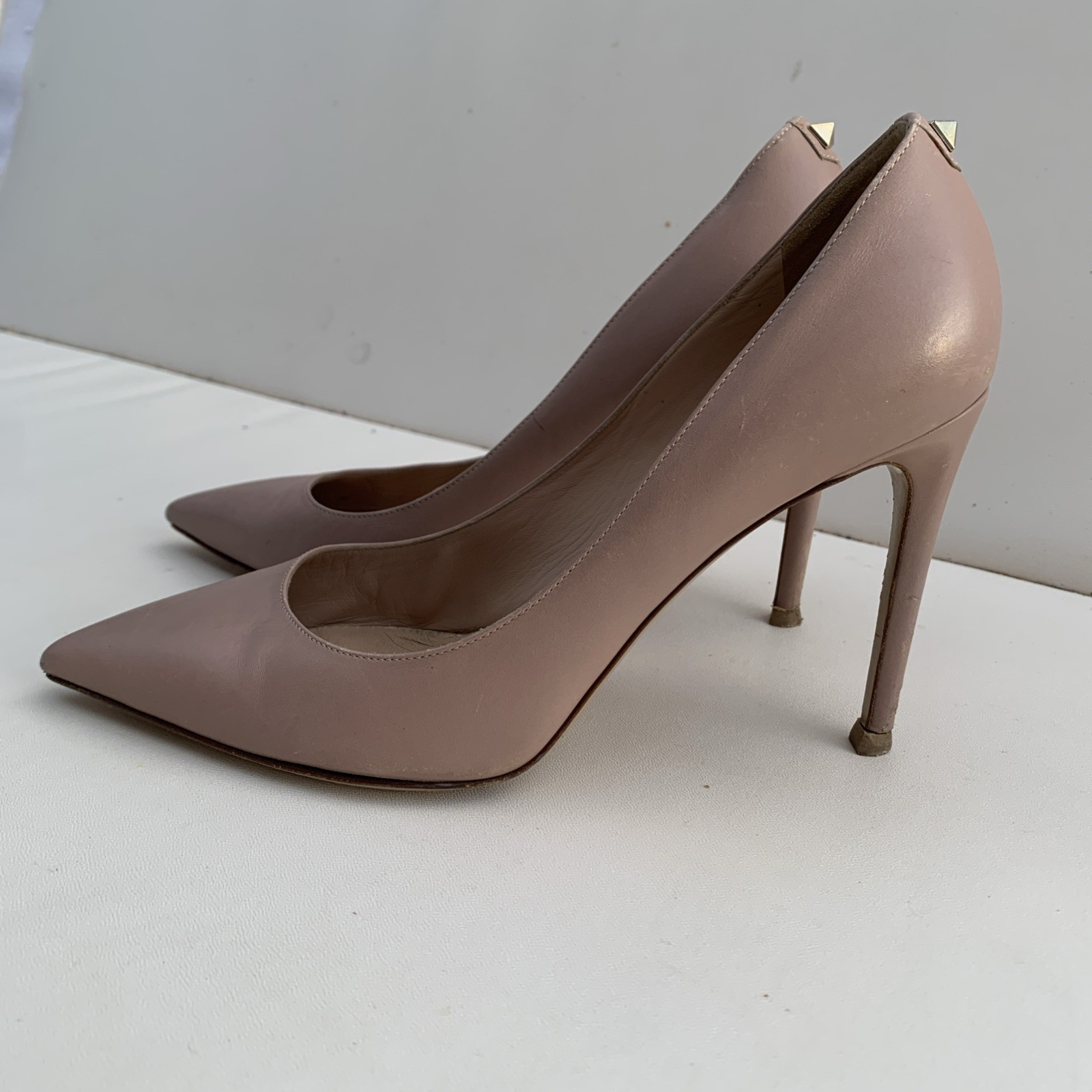 Valentino Pink Nude Heels Pumps Sz 37.5 Fits 7