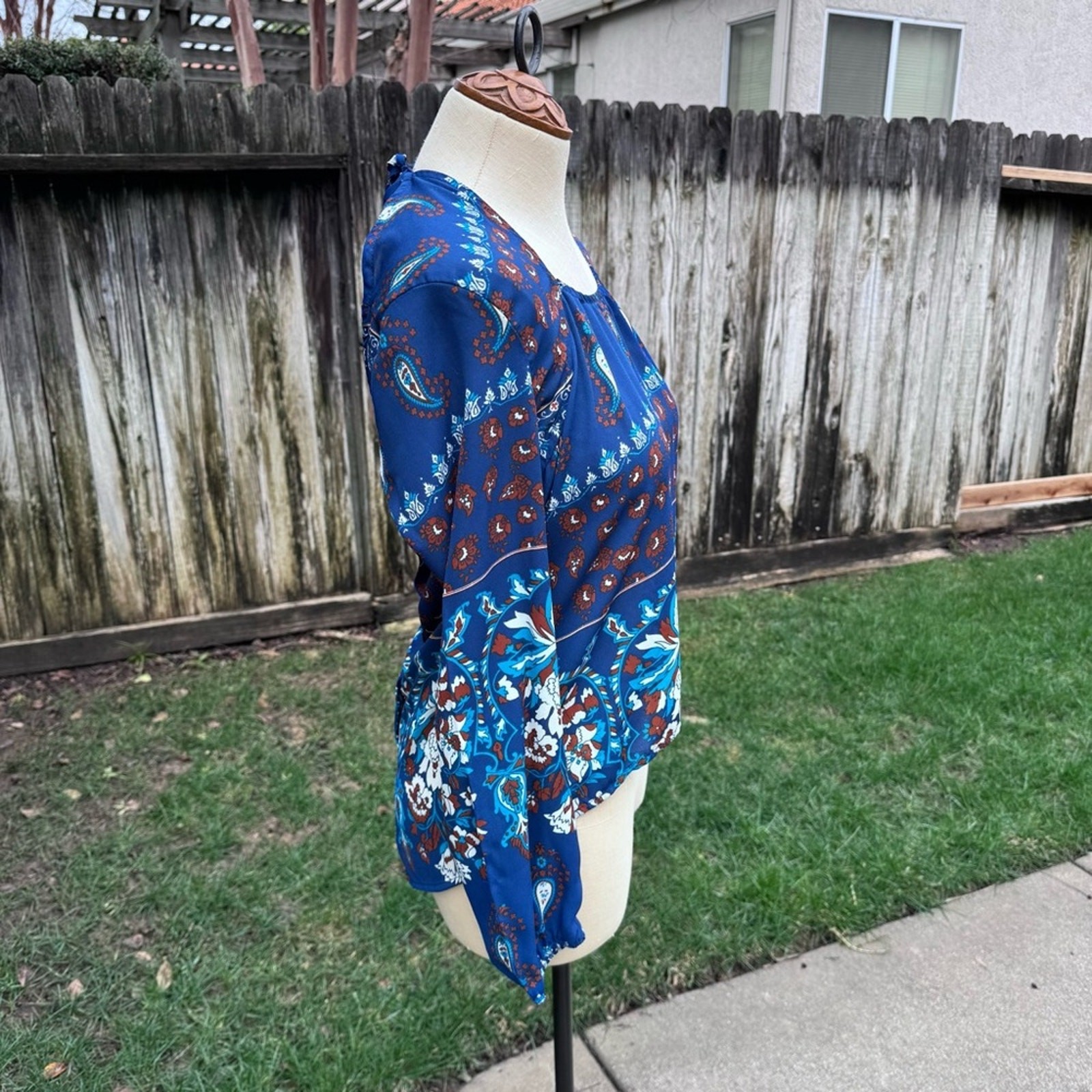 Timing Blue Paisley Boho Button Front Open Back Semi Sheer Blouse Women’s Size S