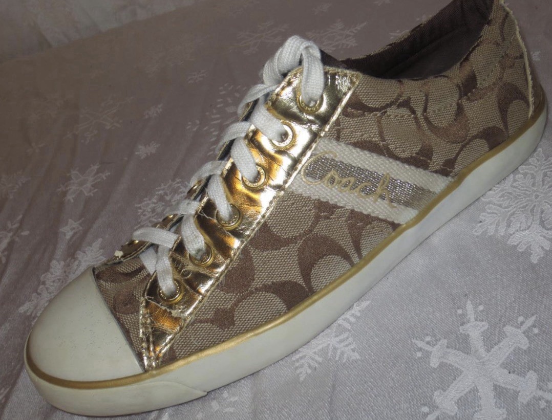 coach women’s Gibson Gold Tan Canvas CC Logo Monogram Low Top sneakers Shoes 9.5