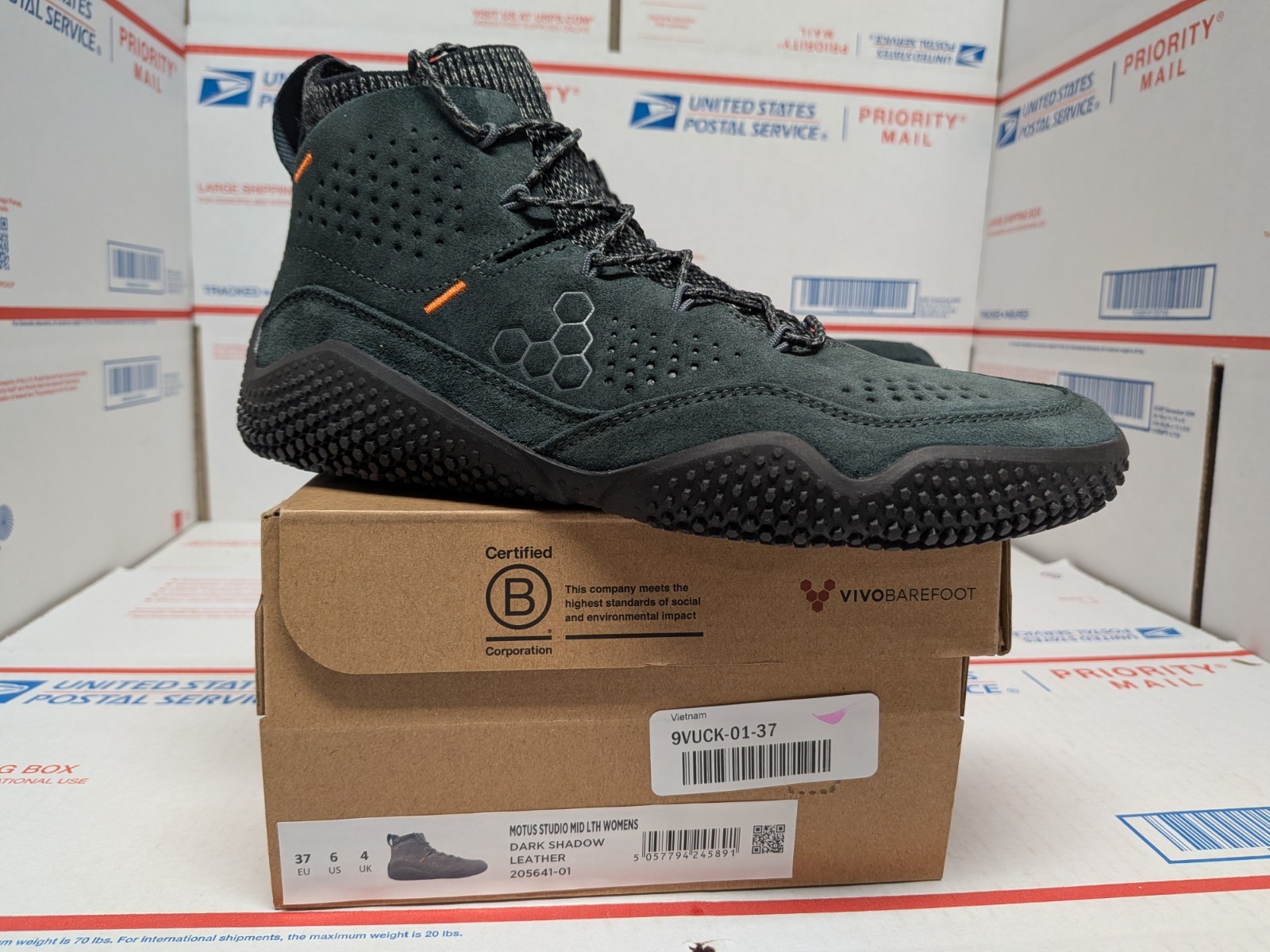 Rare – Vivobarefoot Motus Studio Mid LTH Dark Shadow Leather Boots Womens 37 – 6