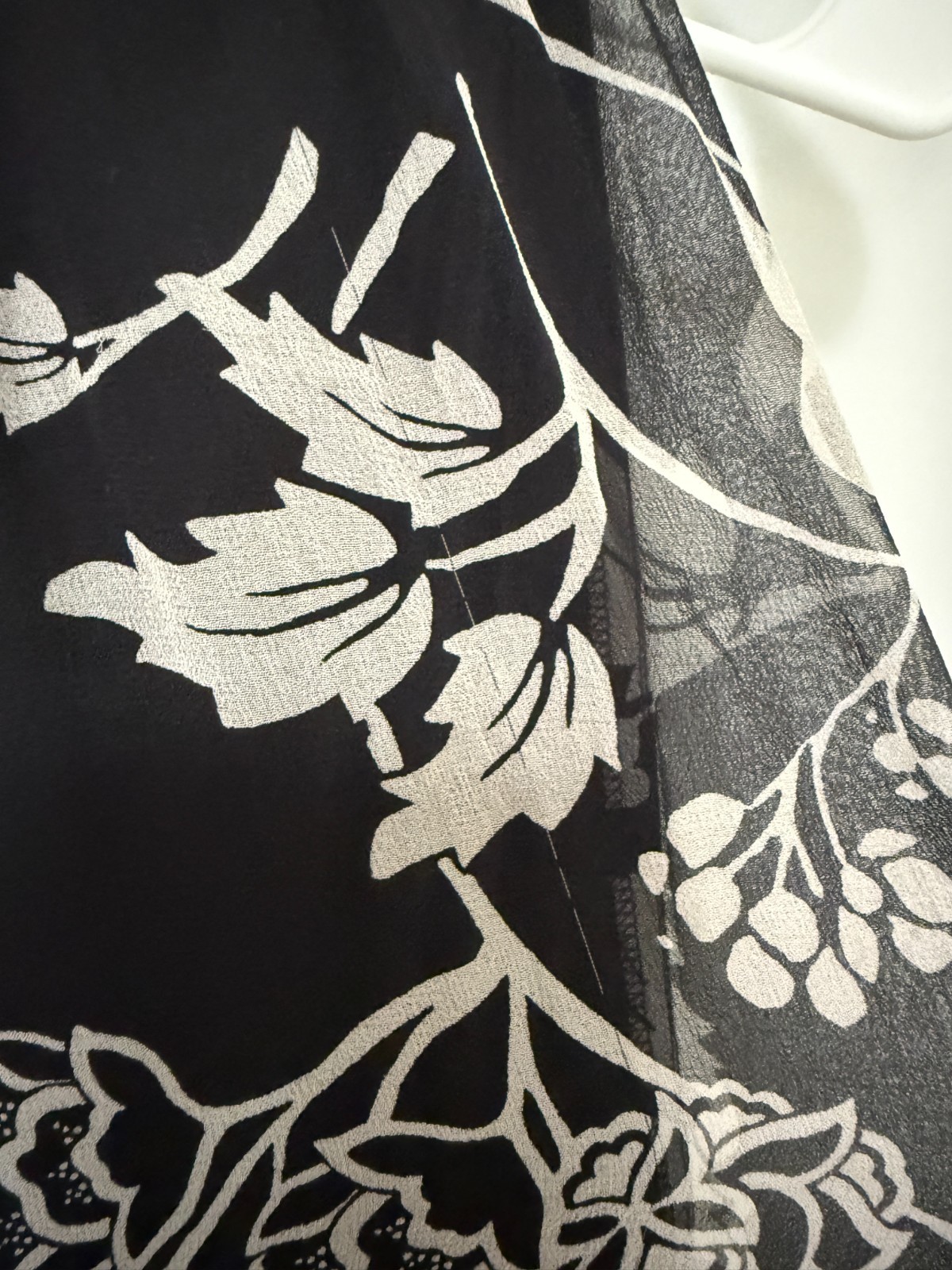 White House Black Market Silk Black Floral Halter Blouse XL Old Money Career