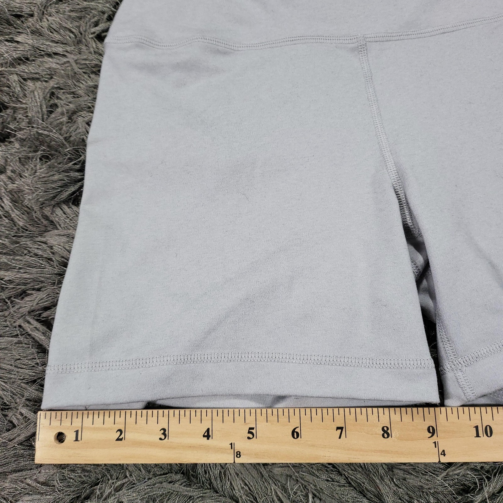 Yogalicious LUX Shorts Womens Large Gray Lux Everyday 5 Inch High Rise Biker