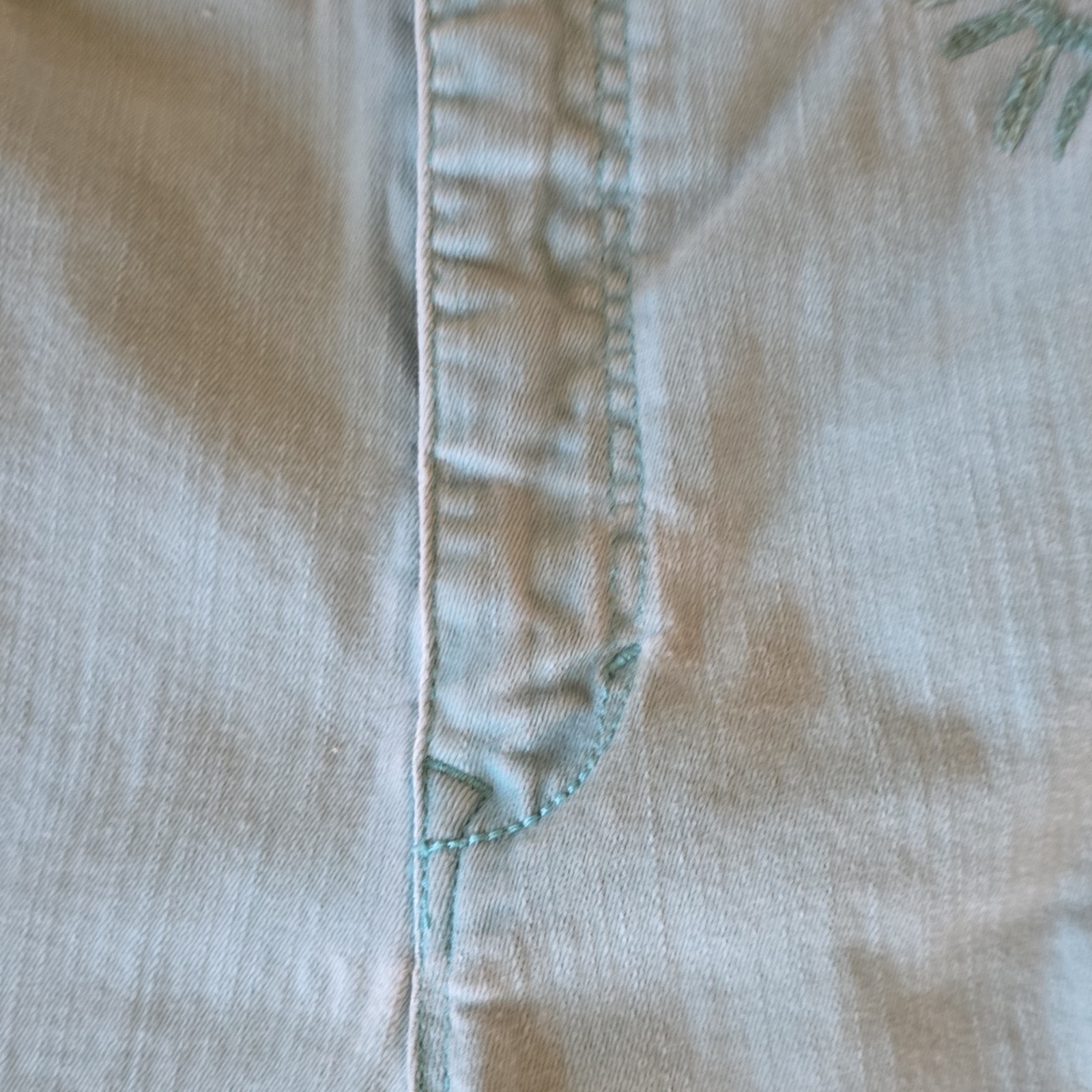 Gloria Vanderbilt Blue Light Wash Jeans Women’s Slimming Straight 5-Pocket 12