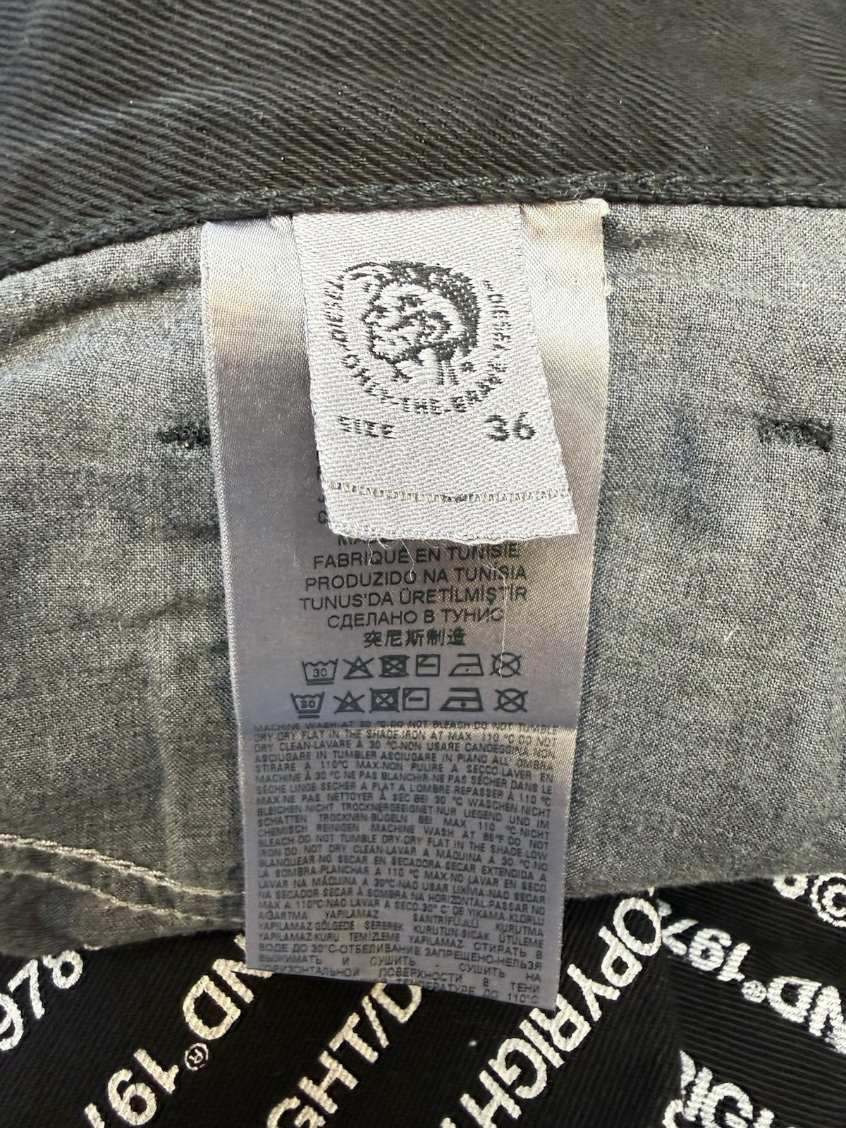 Rare DIESEL D-MACS-SP Jeans Size W36 L32 100% Cotton, Black With All-over Print