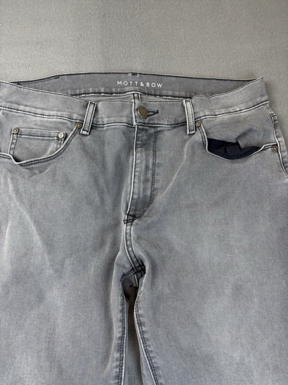 Mott & Bow Straight Fit Jeans Mens Size 32×30 Gray Stretch Denim Hemmed to 32×27
