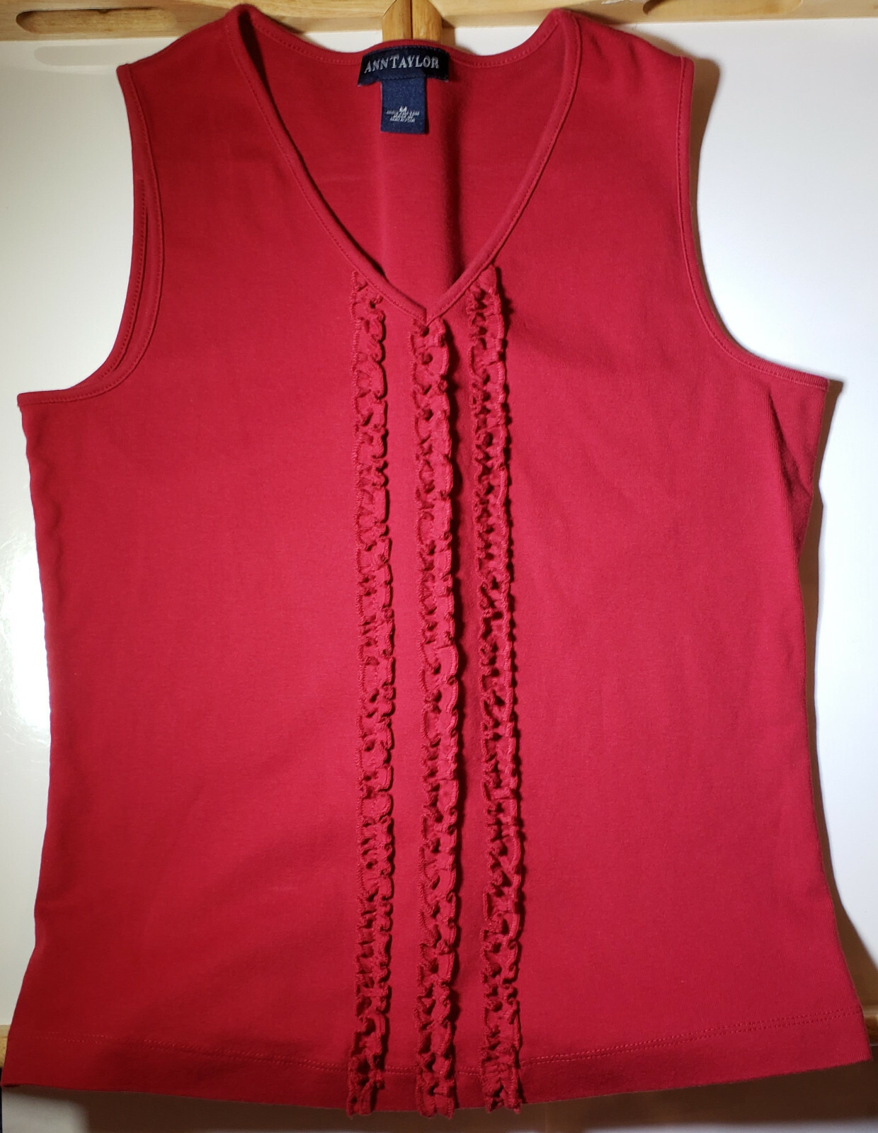 Ann Taylor Medium Red V Neck Ruffle Front Sleeveless Top Cotton T Shirt
